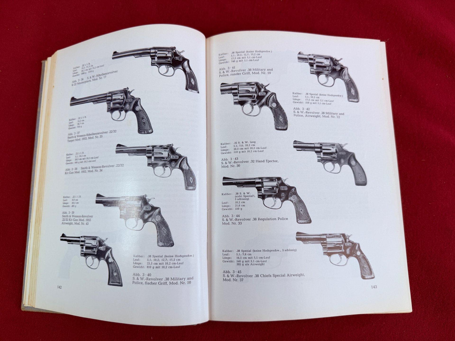 Faustfeuerwaffen 822 Seiten, G. Bock - W Weidel von 1971 – Bild 2