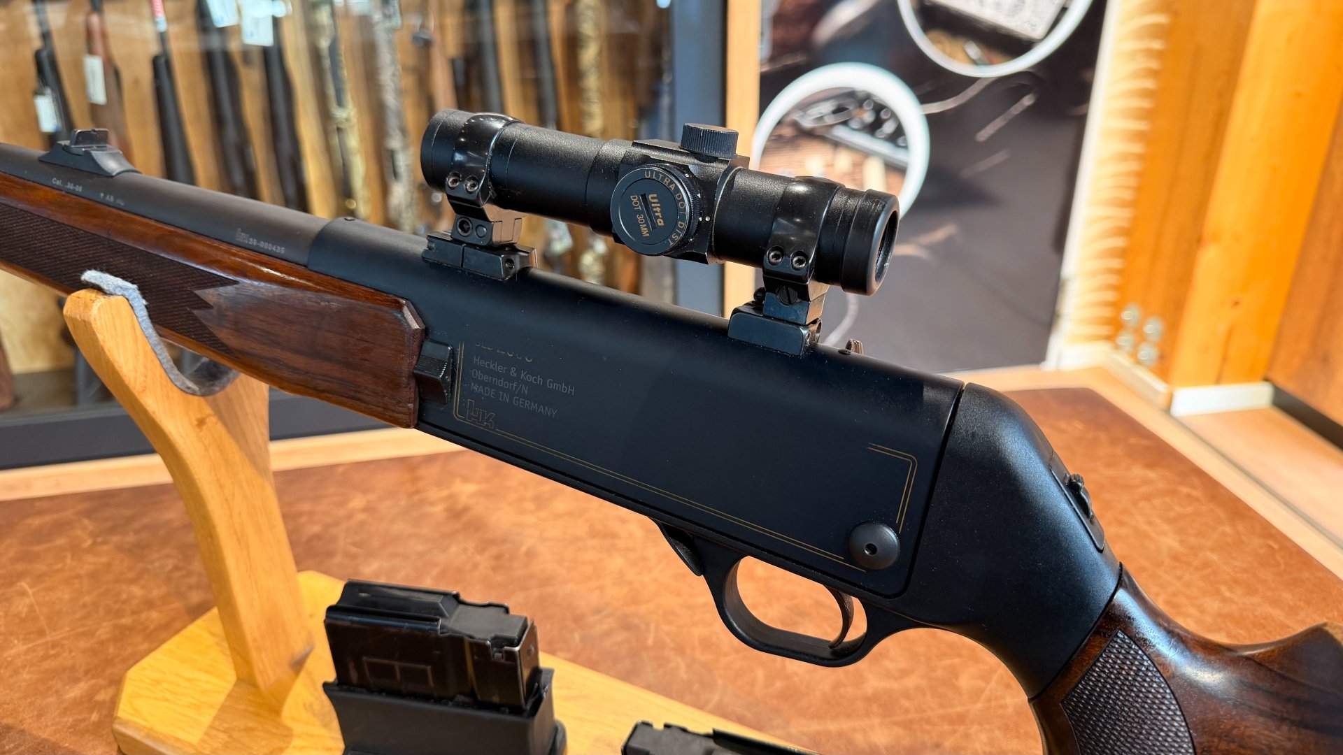 Heckler&Koch SLB 2000 Kal. 30-06 mit Ulltra Dot Reflexvisier , 2 Magazine, Drückjagd-Kombo – Bild 4