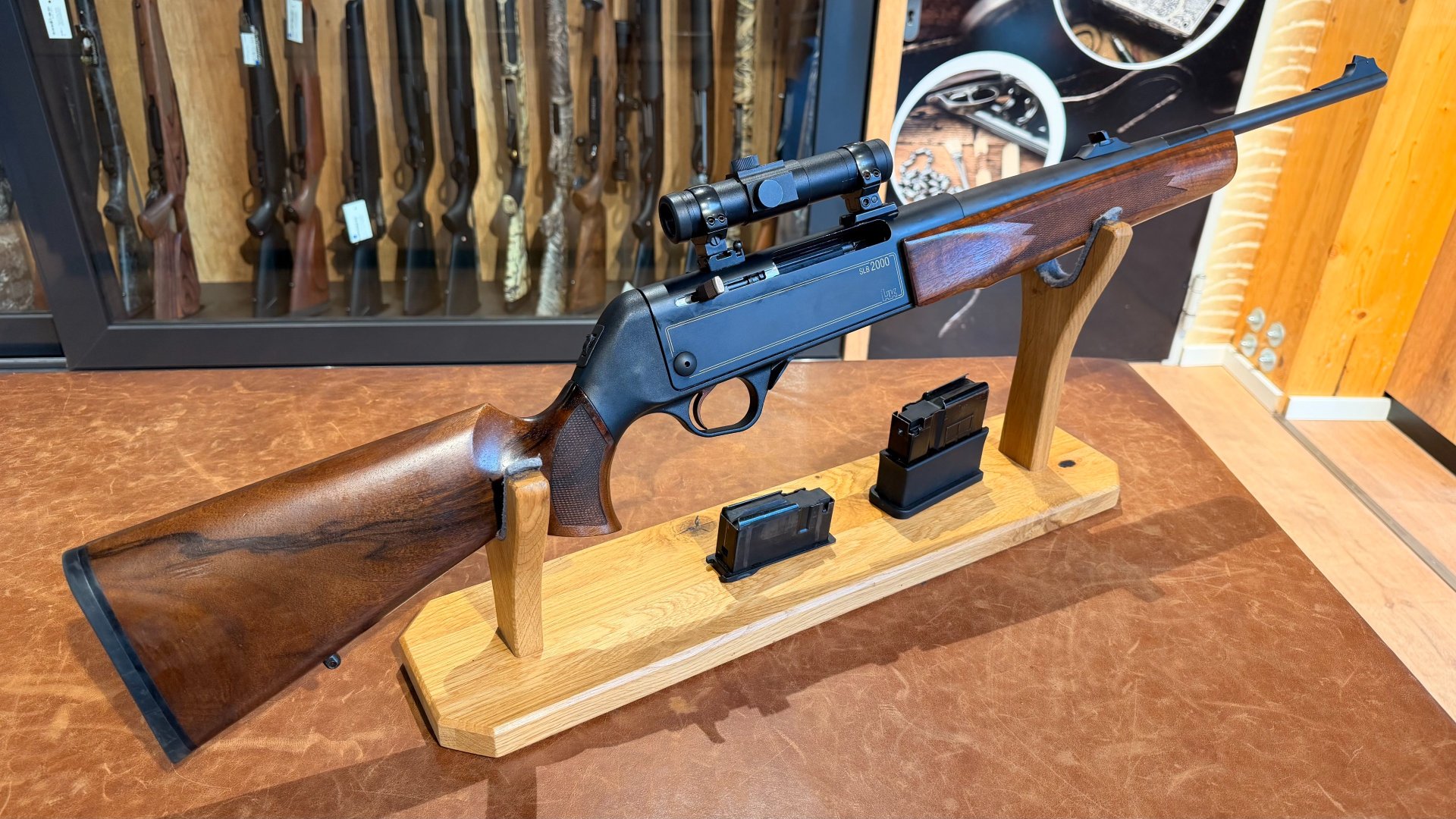 Heckler&Koch SLB 2000 Kal. 30-06 mit Ulltra Dot Reflexvisier , 2 Magazine, Drückjagd-Kombo – Bild 1