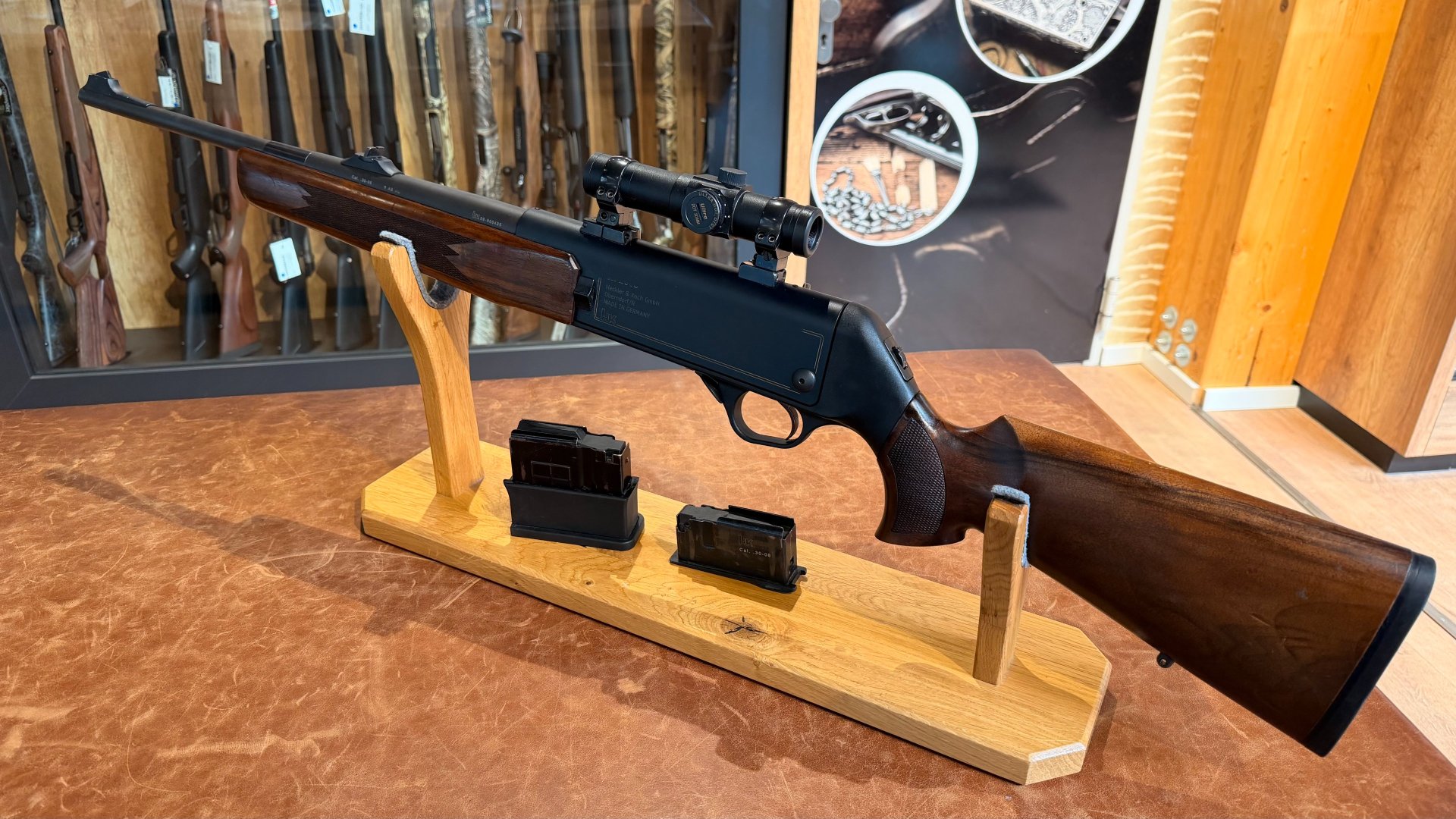 Heckler&Koch SLB 2000 Kal. 30-06 mit Ulltra Dot Reflexvisier , 2 Magazine, Drückjagd-Kombo – Bild 3