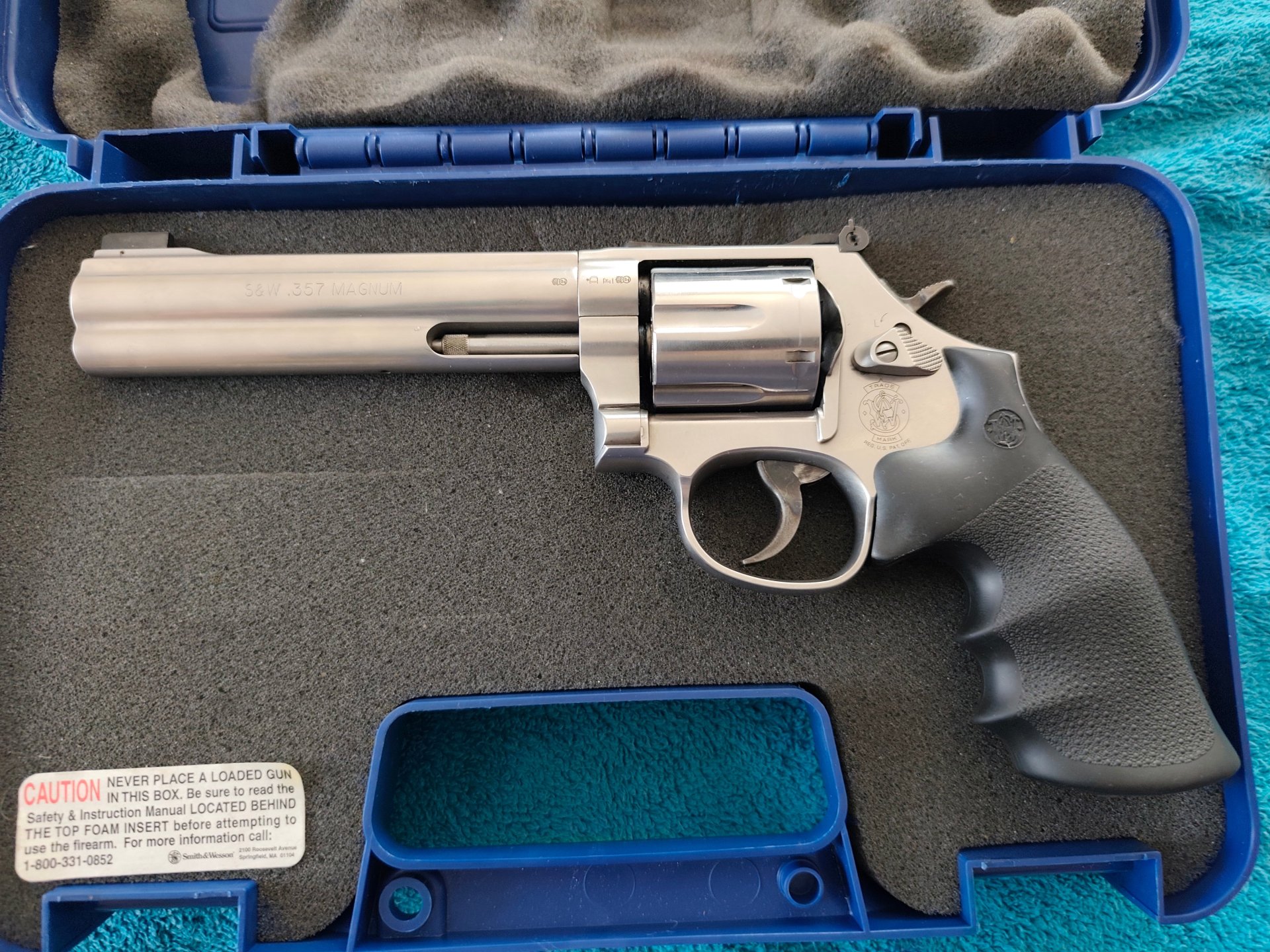 Smith & Wesson Revolver 686 Kaliber 357 Magnum plus Sportvisier und getunten Abzug – Bild 1