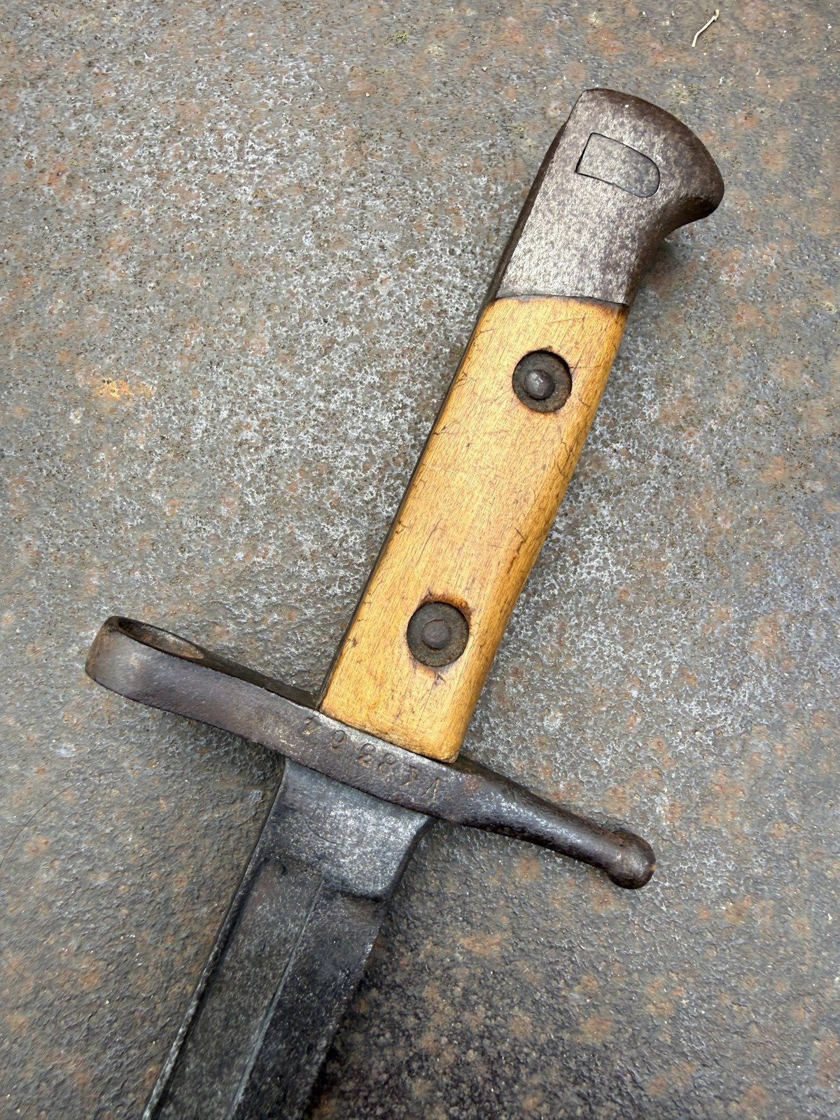 Bajonett Carcano M1891 ohne Scheide – 3. kép