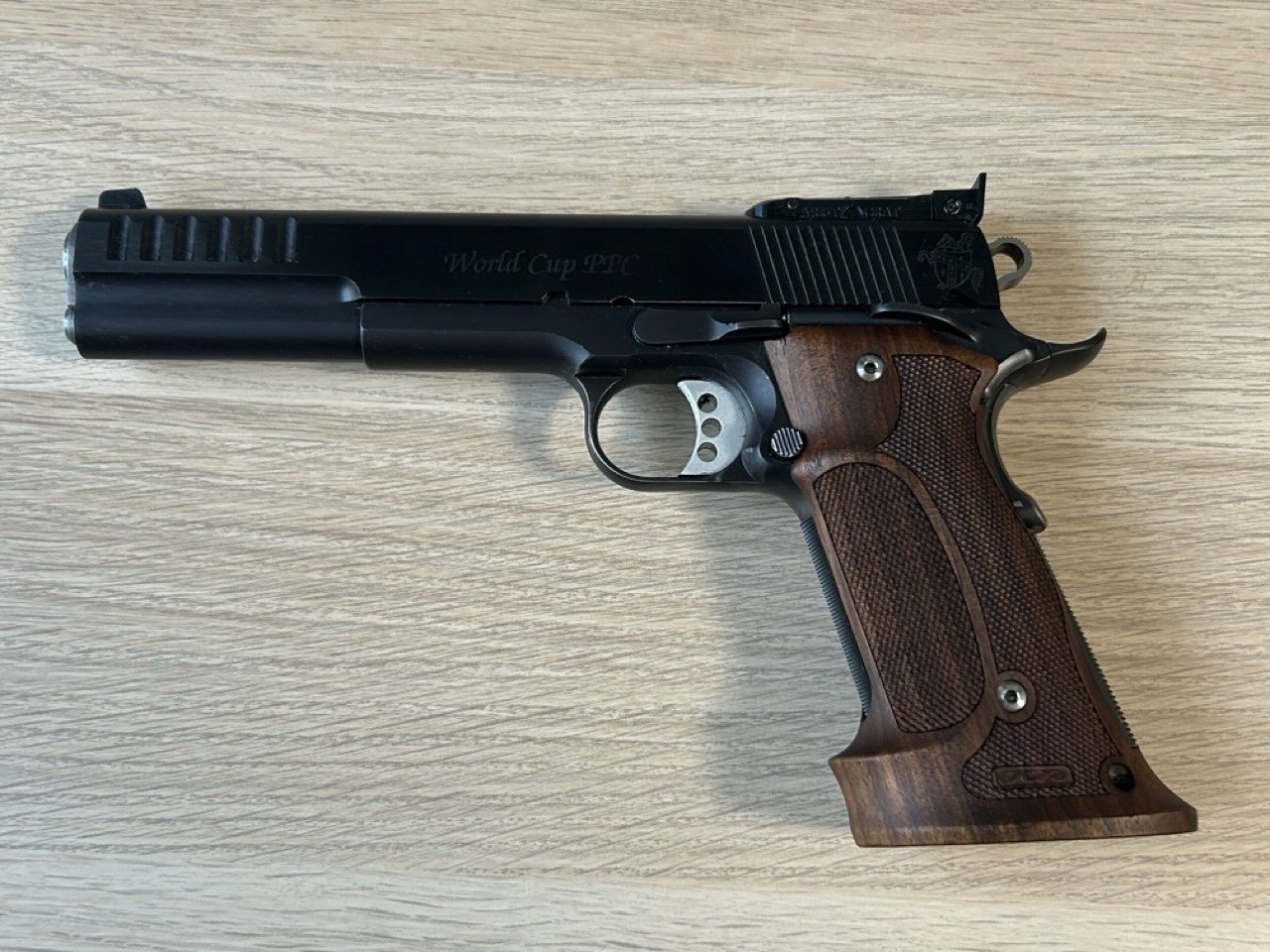 Sportpistole Nowlin World Cup PPC, Kaliber 9 mm Luger, mit Nillgriff u. Aristocrat-Visierung, 1911er – Bild 2