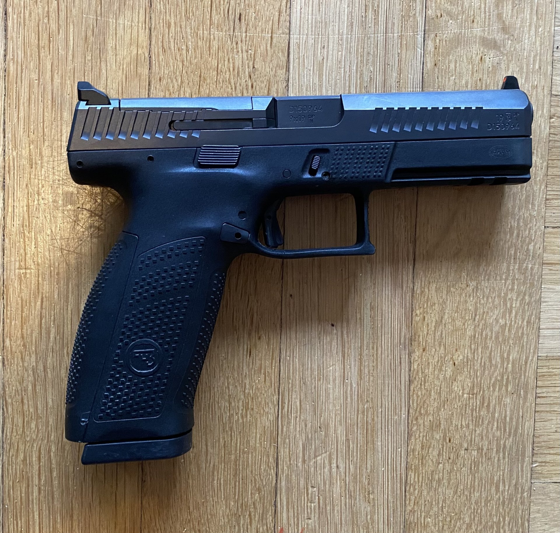 CZ P10 F OR 9mm (inkl. Gürtel, Holster, 4 Magazinen und mehr) – Bild 3