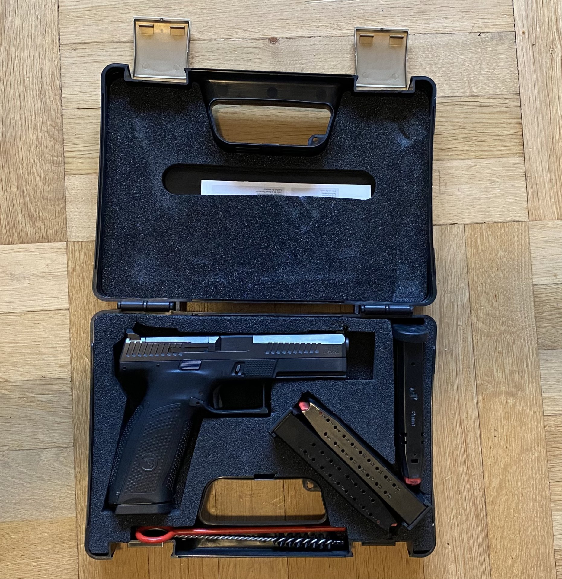 CZ P10 F OR 9mm (inkl. Gürtel, Holster, 4 Magazinen und mehr) – Bild 2