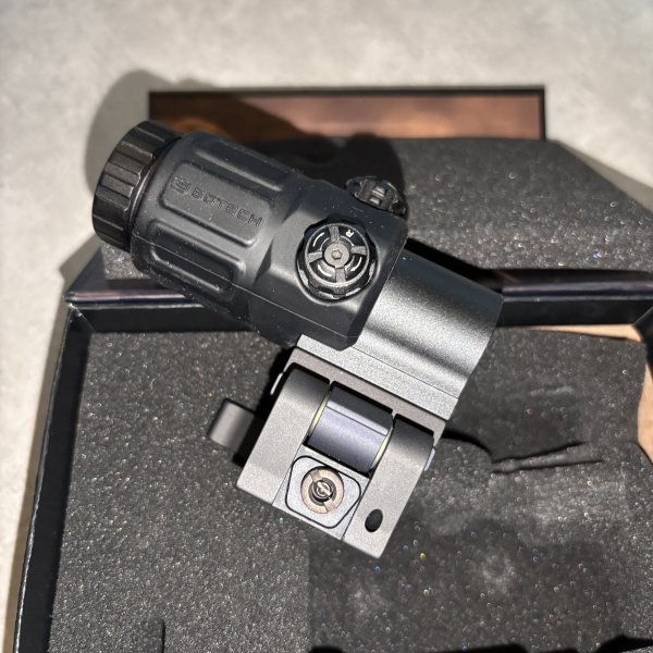 EOTech EXPS3-0 & G33 Magnifier – obrázek 3