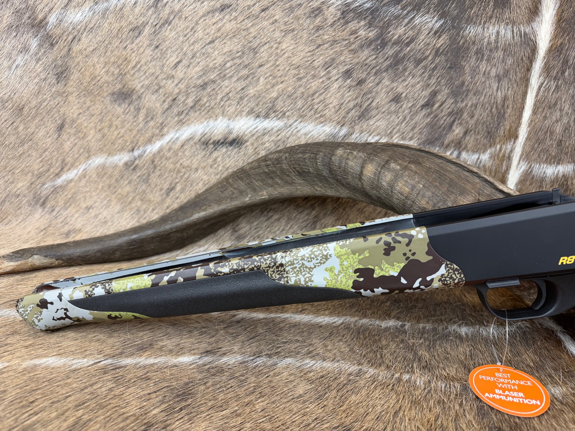 Blaser R8 Ultimate Huntec Camo Schaft mit System LINKS WAFFEN FLÜHR ANSBACH – Bild 6