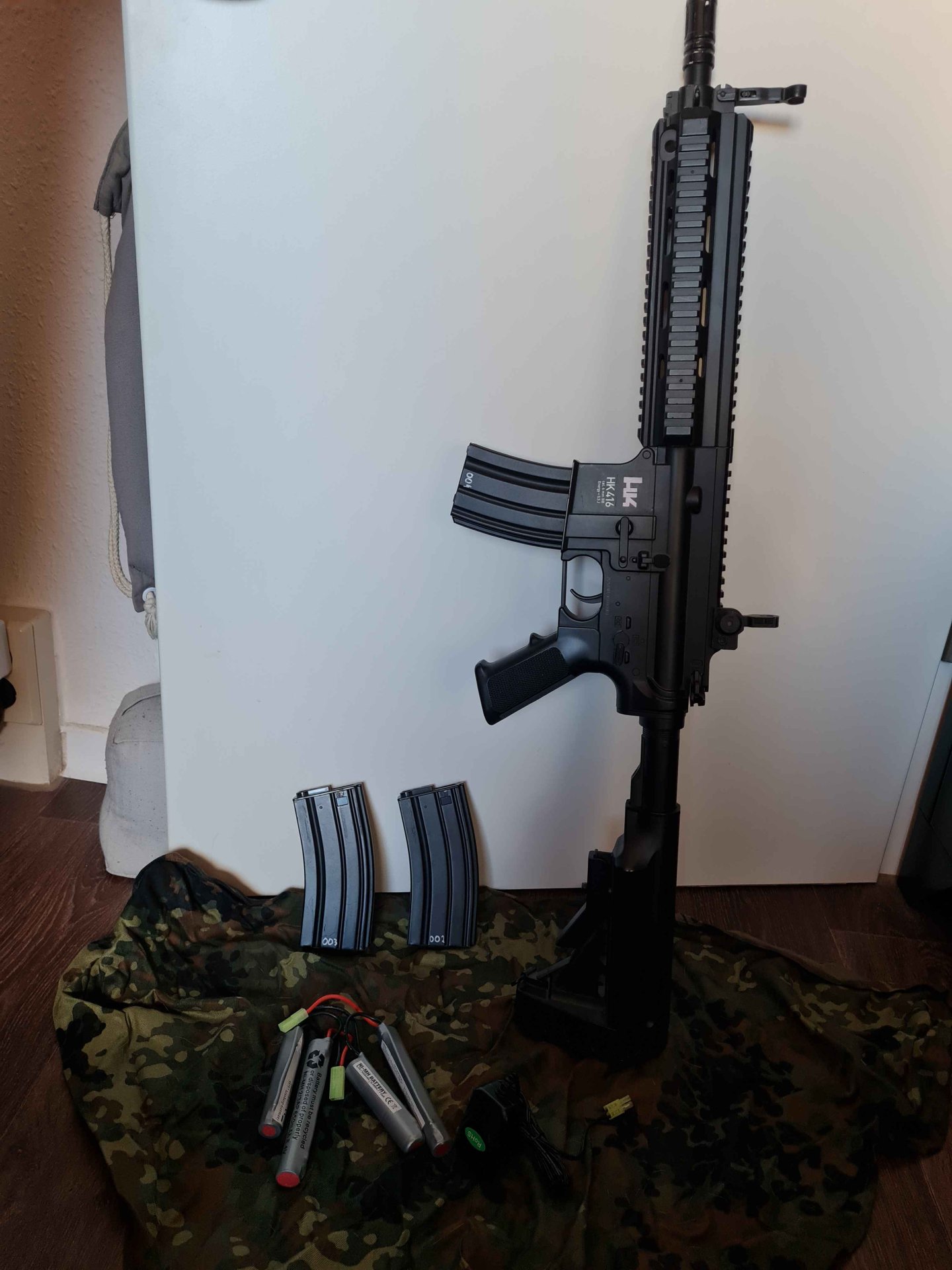 HK416C mit 2 Akku, Ladegerät und 3 Magazinen – Bild 1