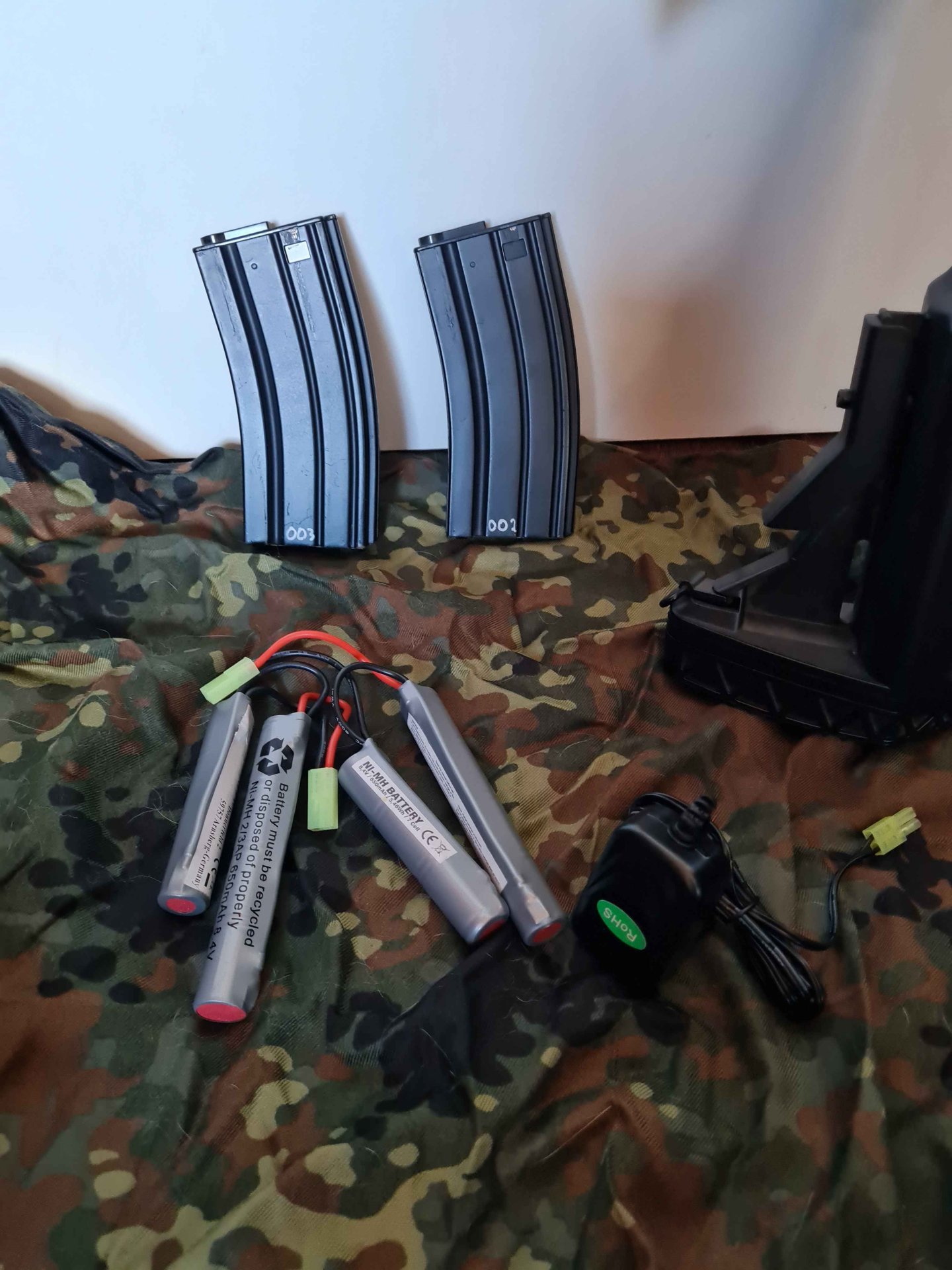 HK416C mit 2 Akku, Ladegerät und 3 Magazinen – Bild 4