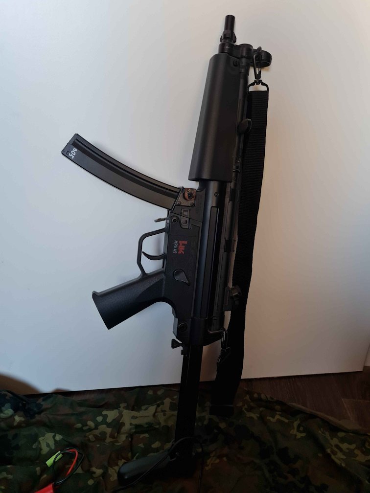 MP5 mit Akku und Ladegerä – immagine 2