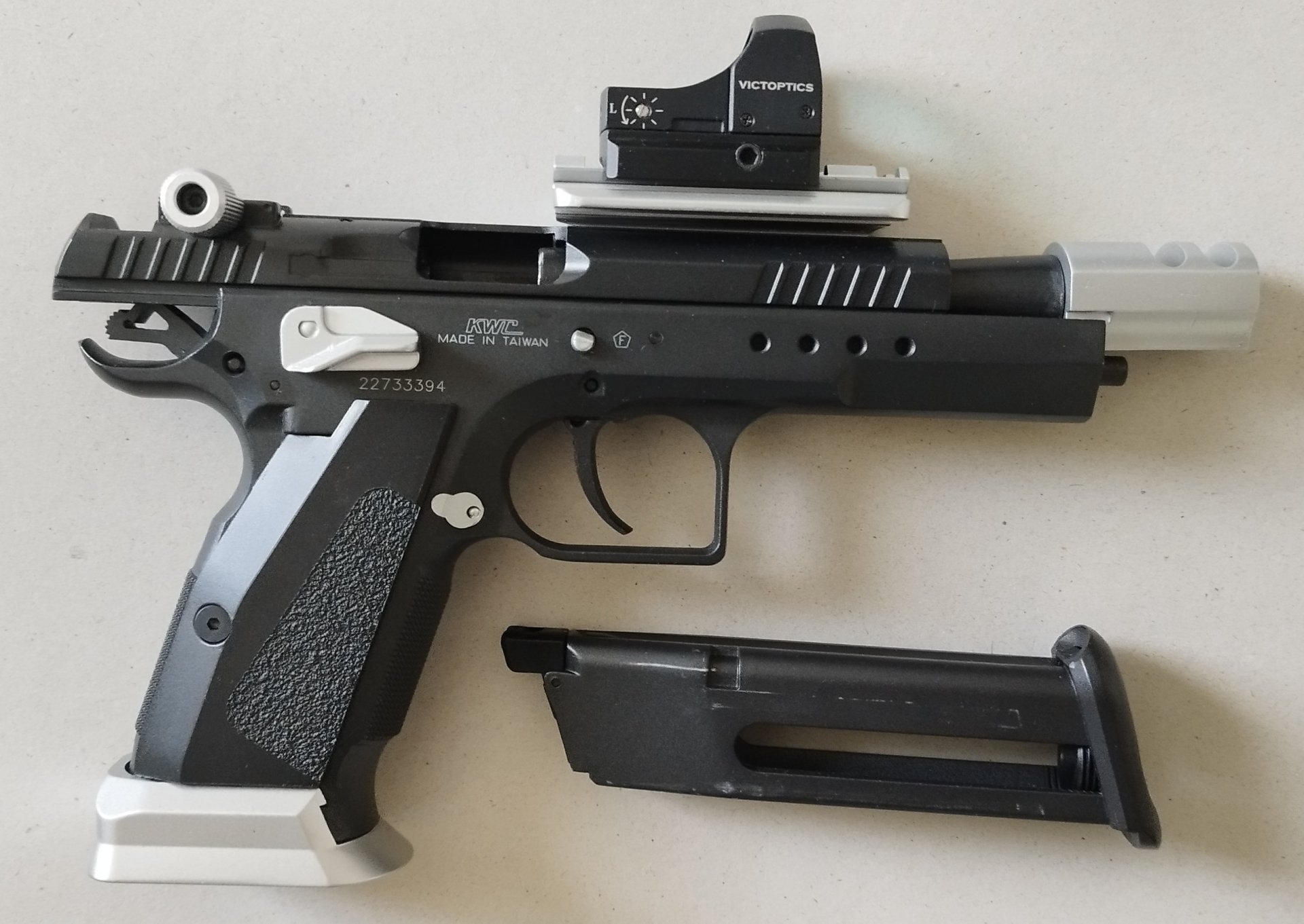 KWC Tanfoglio CZ75 Gold Custom Competition CO2 – Bild 2