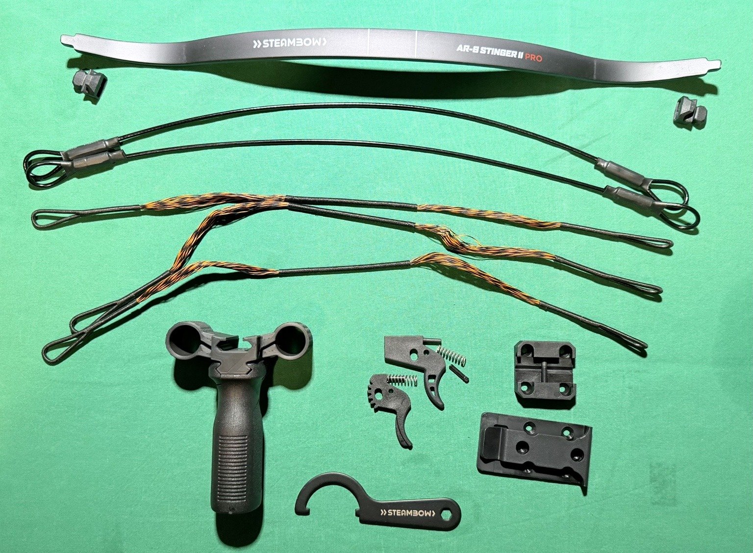 STEAMBOW AR-6 STINGER II TACTICAL – PREMIUM SET – 55/90 lbs – VIEL ZUBEHÖR – Bild 3