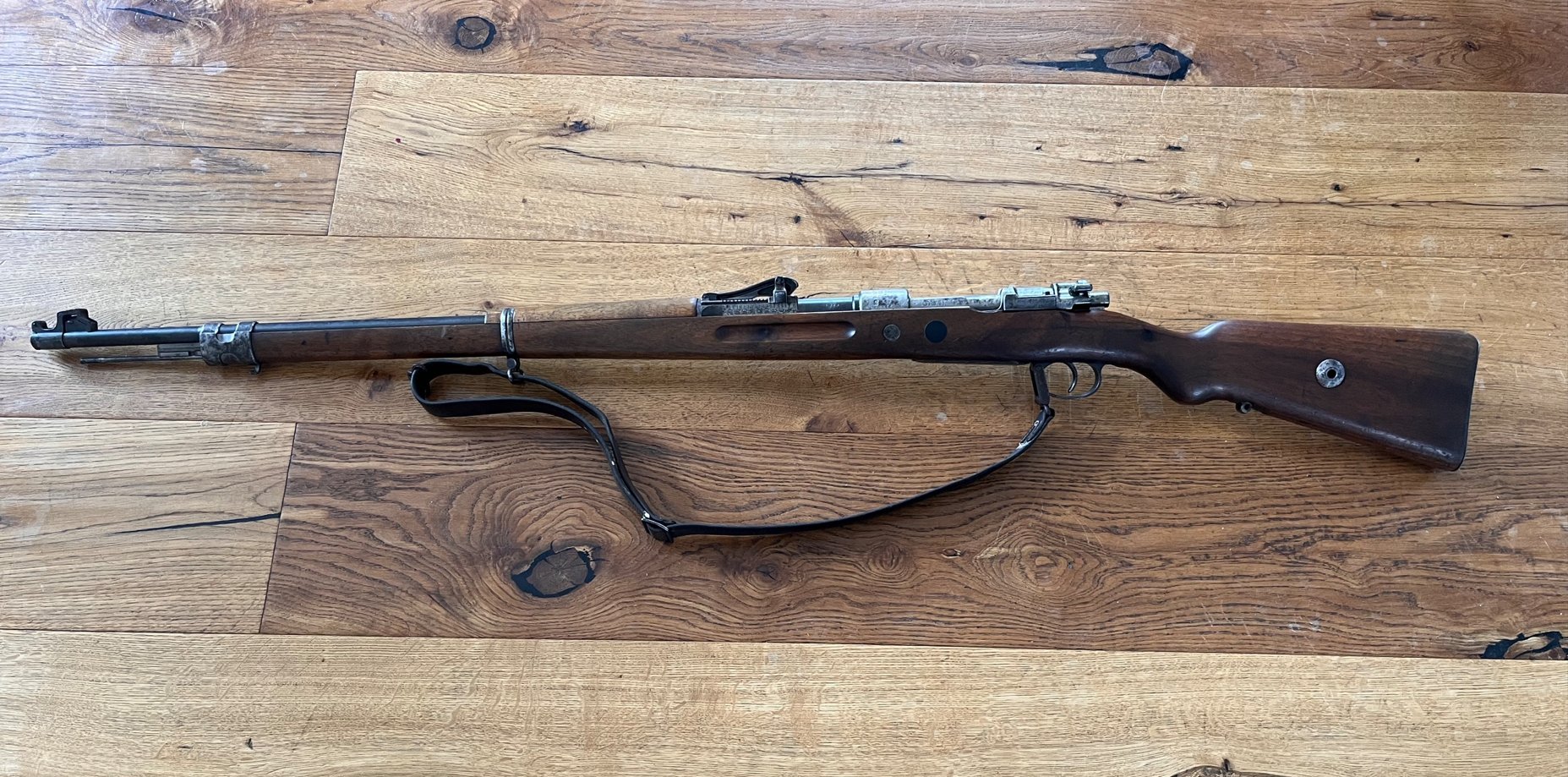 gebrauchte Repetierbüchse Gewehr 98, Hersteller Mauser, Baujahr 1916, nummerngleich ohne Neubeschuß – Bild 1