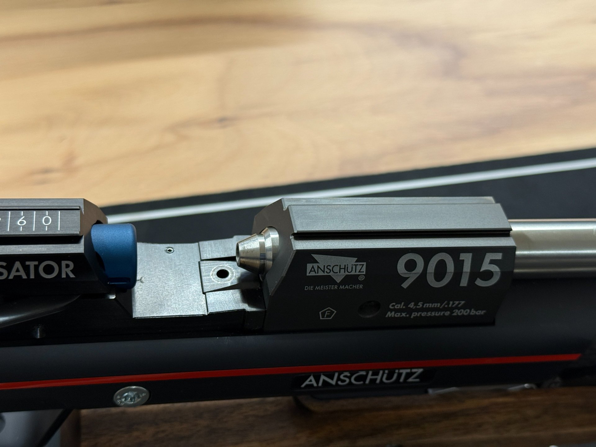 Anschütz 9015 ONE inkl. Visierung, Premium Matchgewehr für Jugend bis Auflage – Bild 4