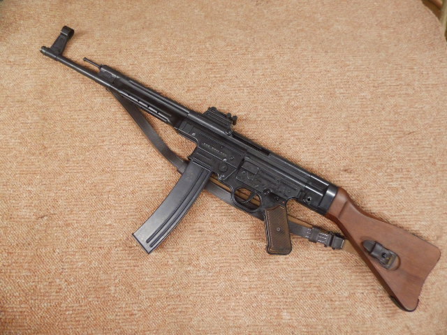 - - - - - - G S T - STG44 - 9mm P.A.K. Sturmgewehr Wehrmacht STG 44 – Bild 1