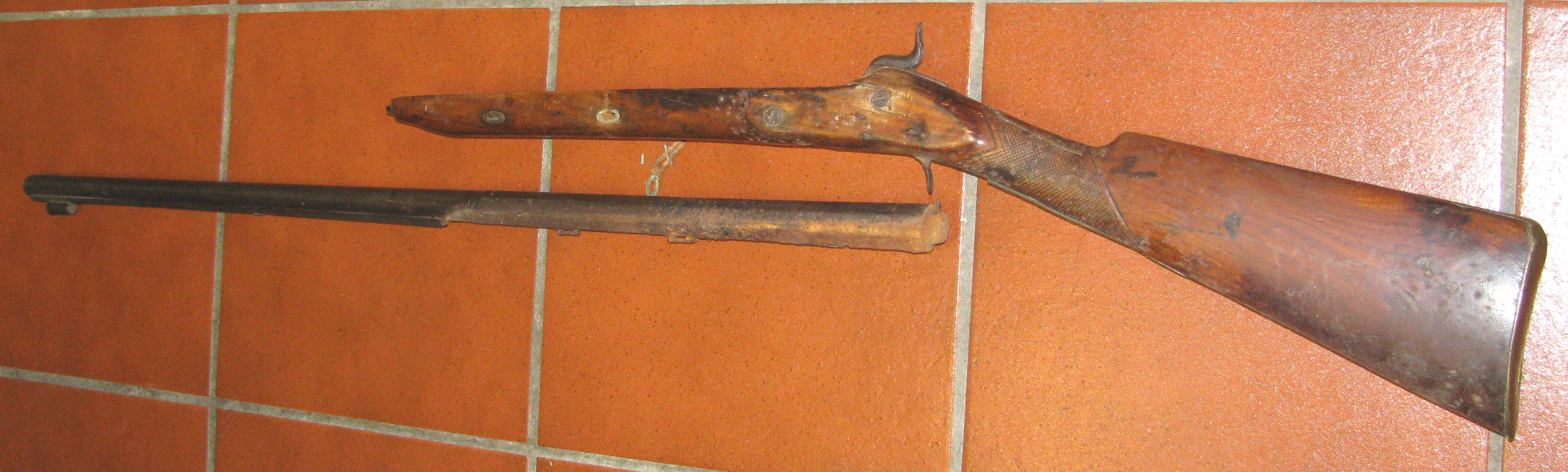 Altes Perkussion Vorderlader Gewehr, in schlechten Zustand – Bild 1