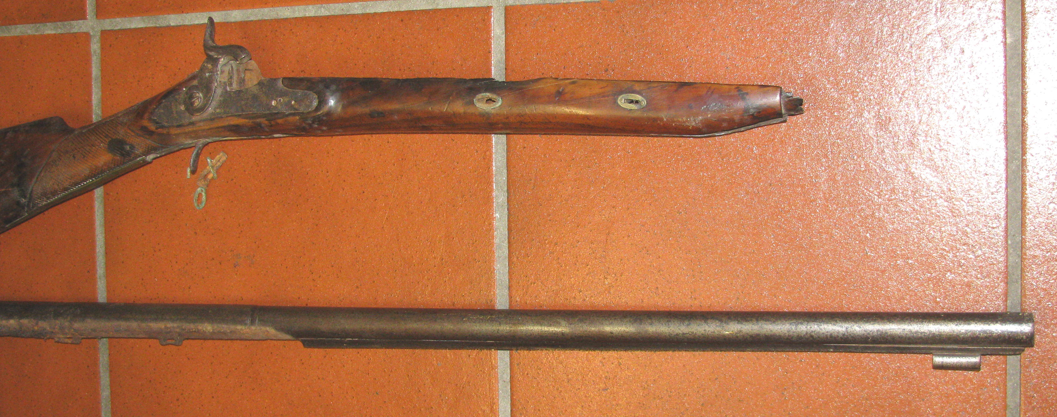 Altes Perkussion Vorderlader Gewehr, in schlechten Zustand – Bild 5