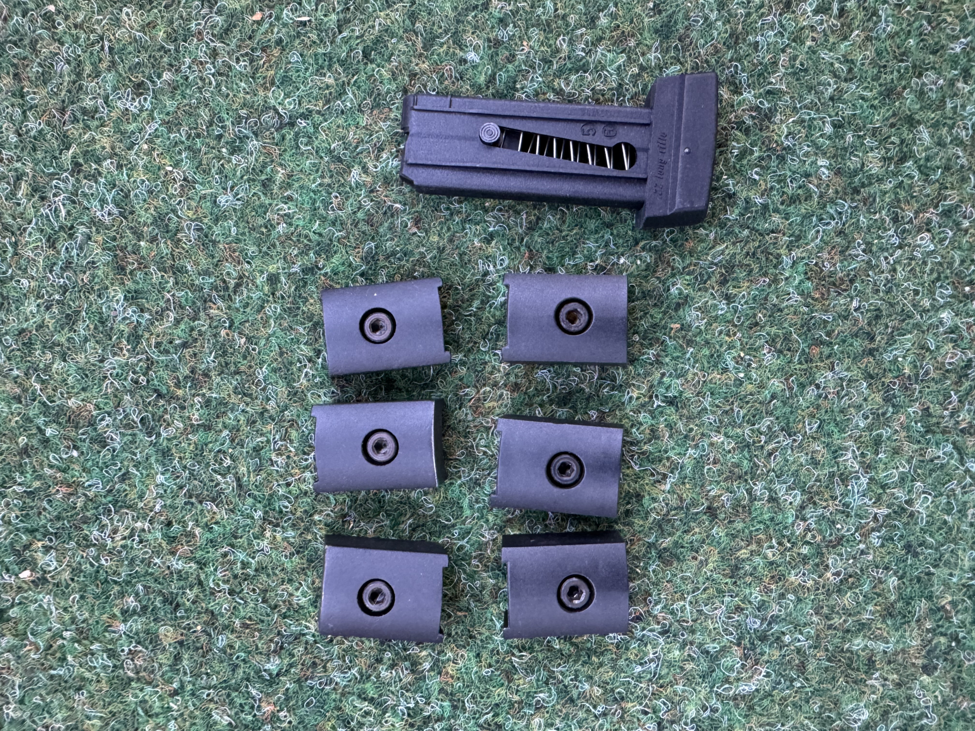Hämmerli 280 Gewichte und Magazin.22lr – Bild 1