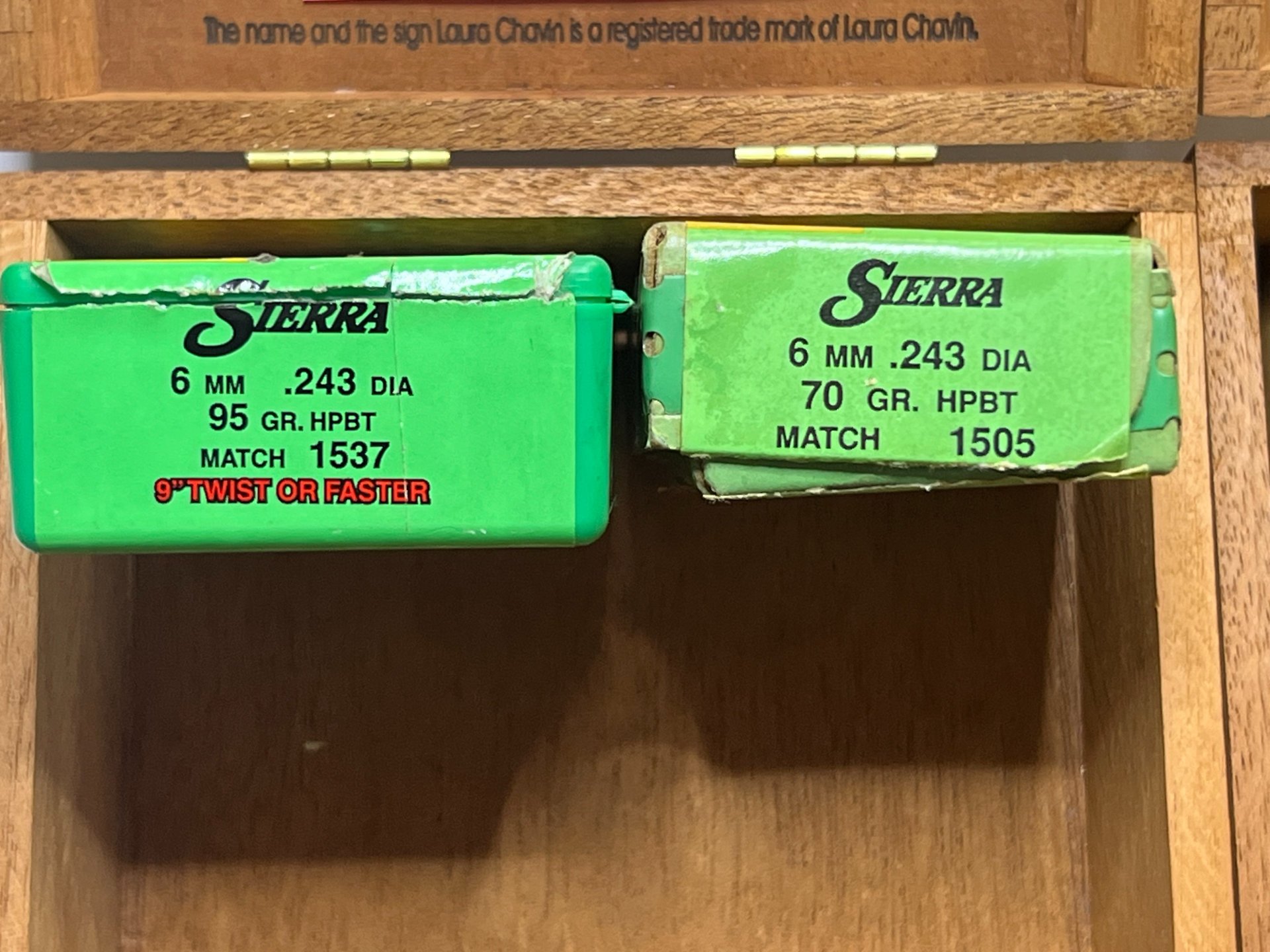 .243 Win Konvolut Geschosse Sierra und Hülsen T und HP – Bild 2