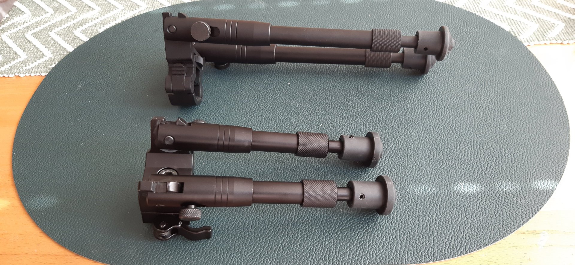 2 x Bipod /Zweibein - 1 x zum klemmen/1 x für Picatinny/Weaver – Bild 1