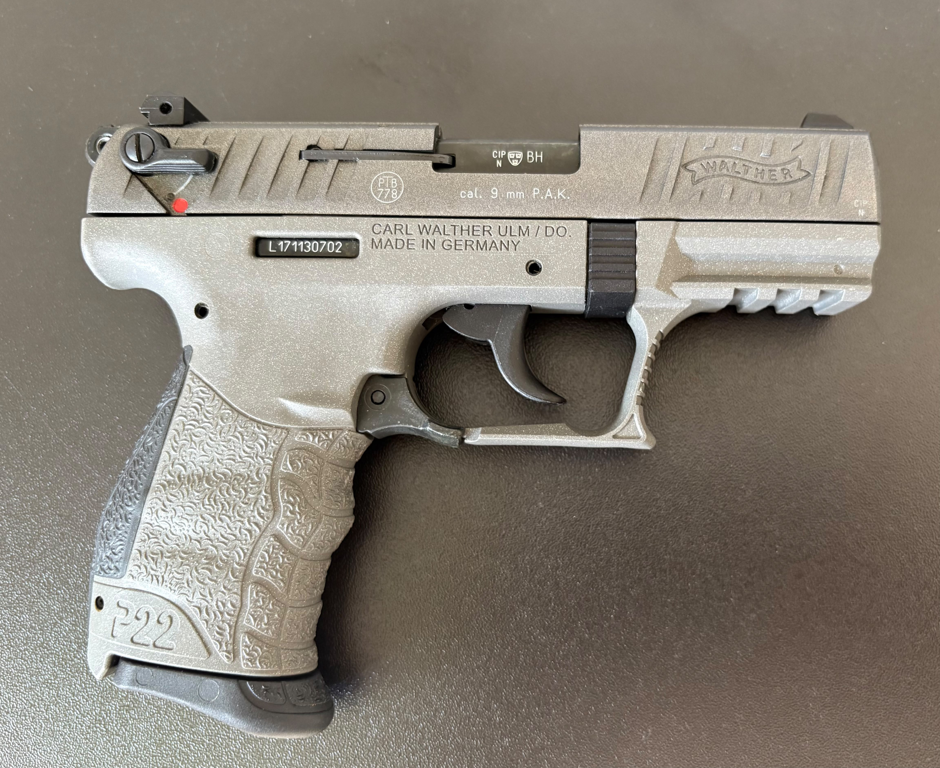 Walther P22 Q Tungsten Gray 9mm P.A.K. – Bild 2