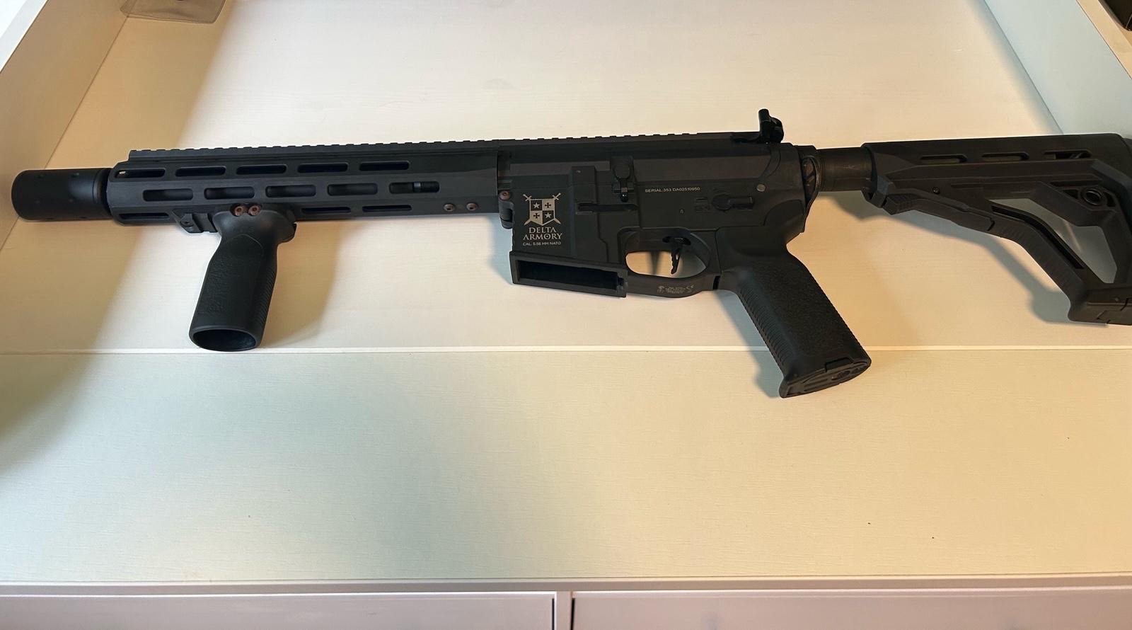 Delta Armory M4 AR15 Charlie M-LOK SilentOps 10 Zoll Eagle ETU Mosfet S-AEG 6mm BB schwarz – Bild 4