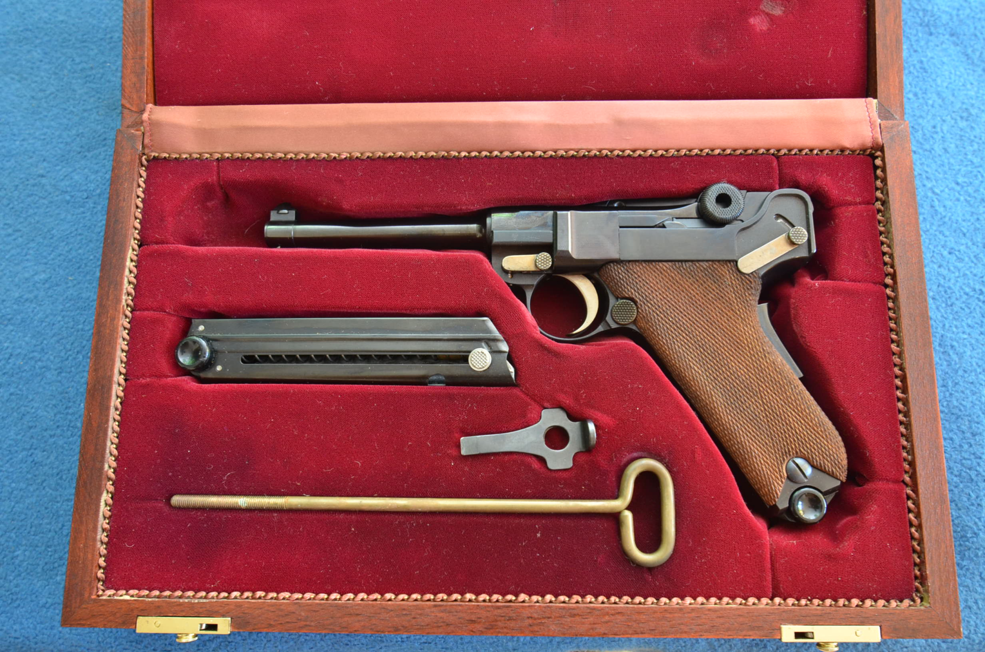 NEUFERTIGUNG PISTOLE MAUSER MODELL 29/70 7,65 PARA WIE PISTOLE 08 IN KASTEN – Bild 1