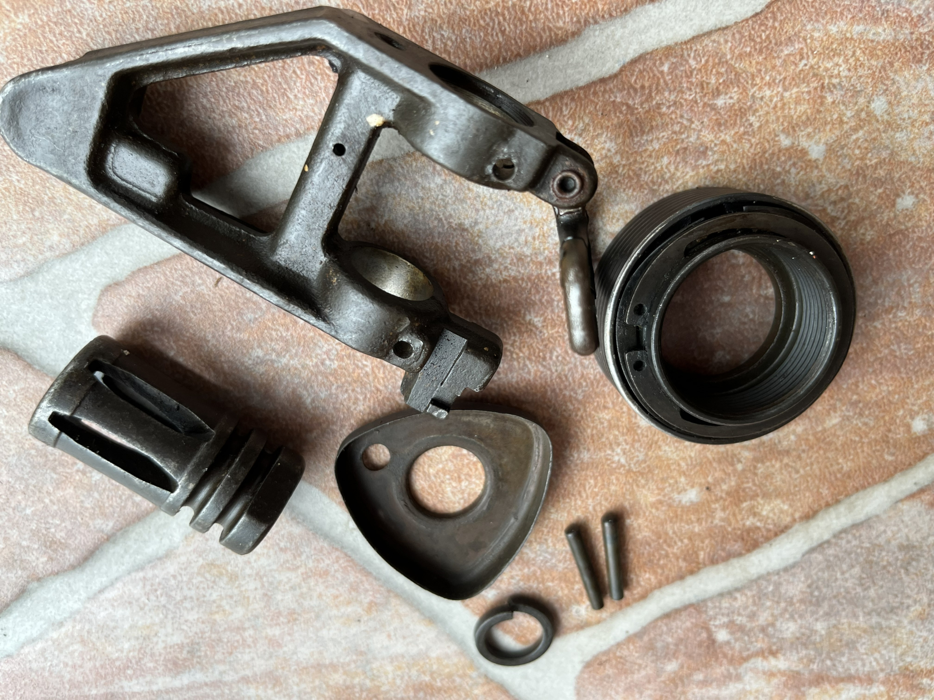 M16A1 CAR15 XM177 AR15 Laufteilesatz Gasblock Kornträger Taper Pin Birdcage Barrelnut 5,56x45NATO – Bild 2