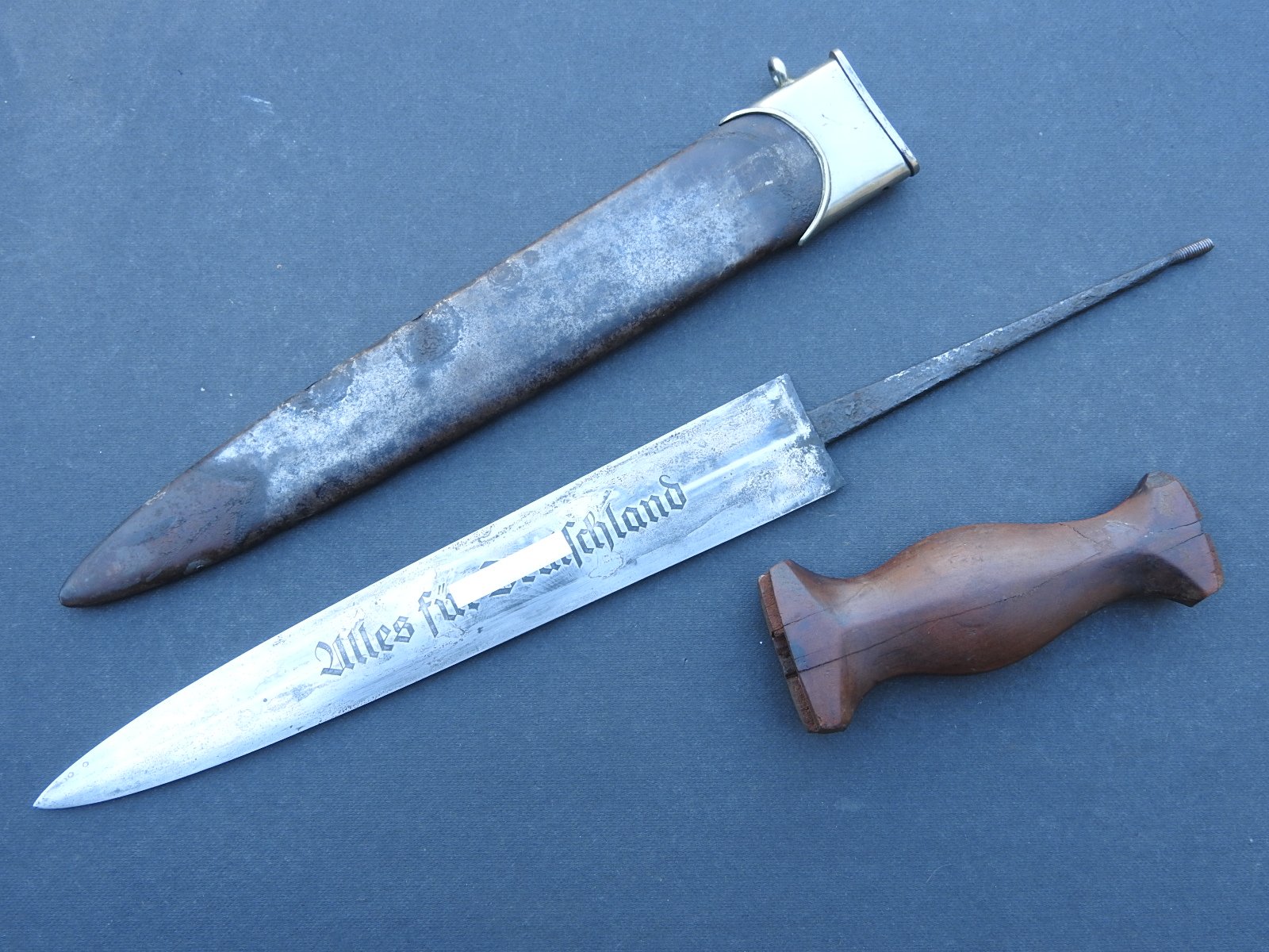SA DOLCH KLINGE MIT KOMPLET RÖEHM WIDMUNG- BODENFUND – Bild 3