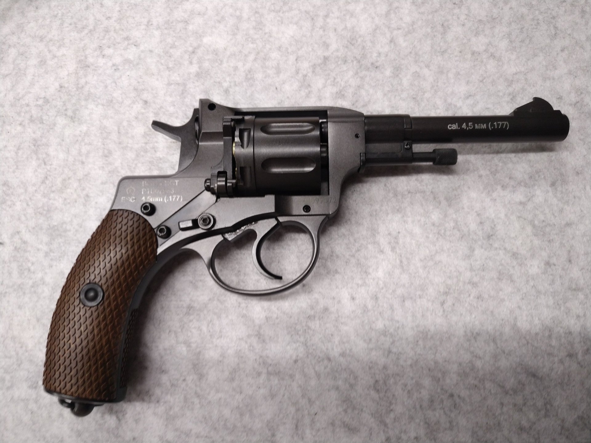 Borner NGT Co2-Revolver Vollmetall Kaliber 4,5 mm Diabolo Schwarz – Bild 3