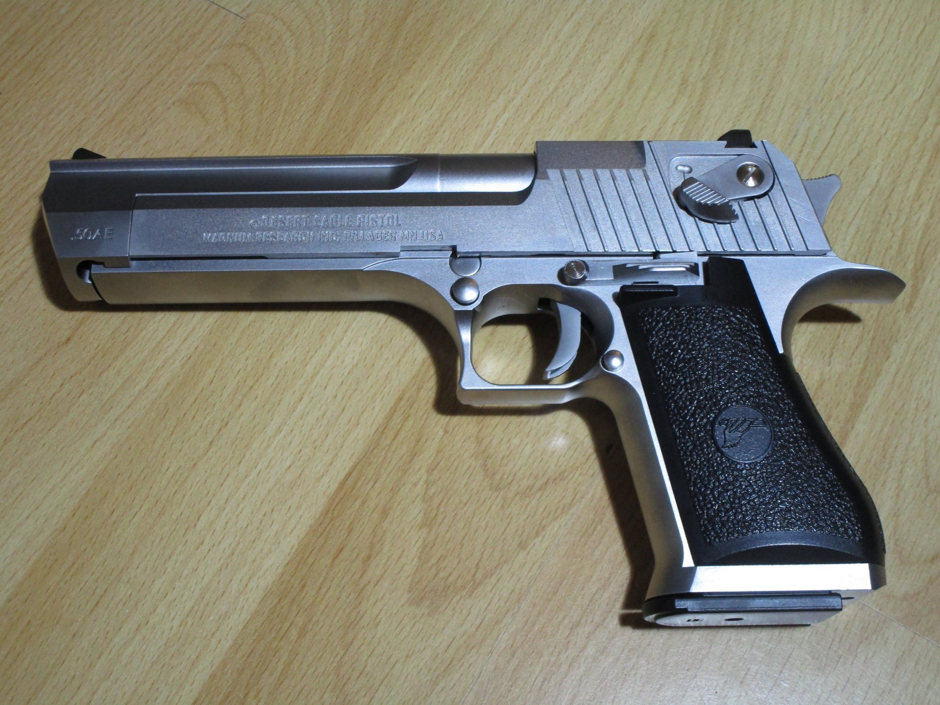 Wei-ETech *****Desert Eagle .50AE***** Vollmetall GBB 6mm BB Pistole – Bild 2