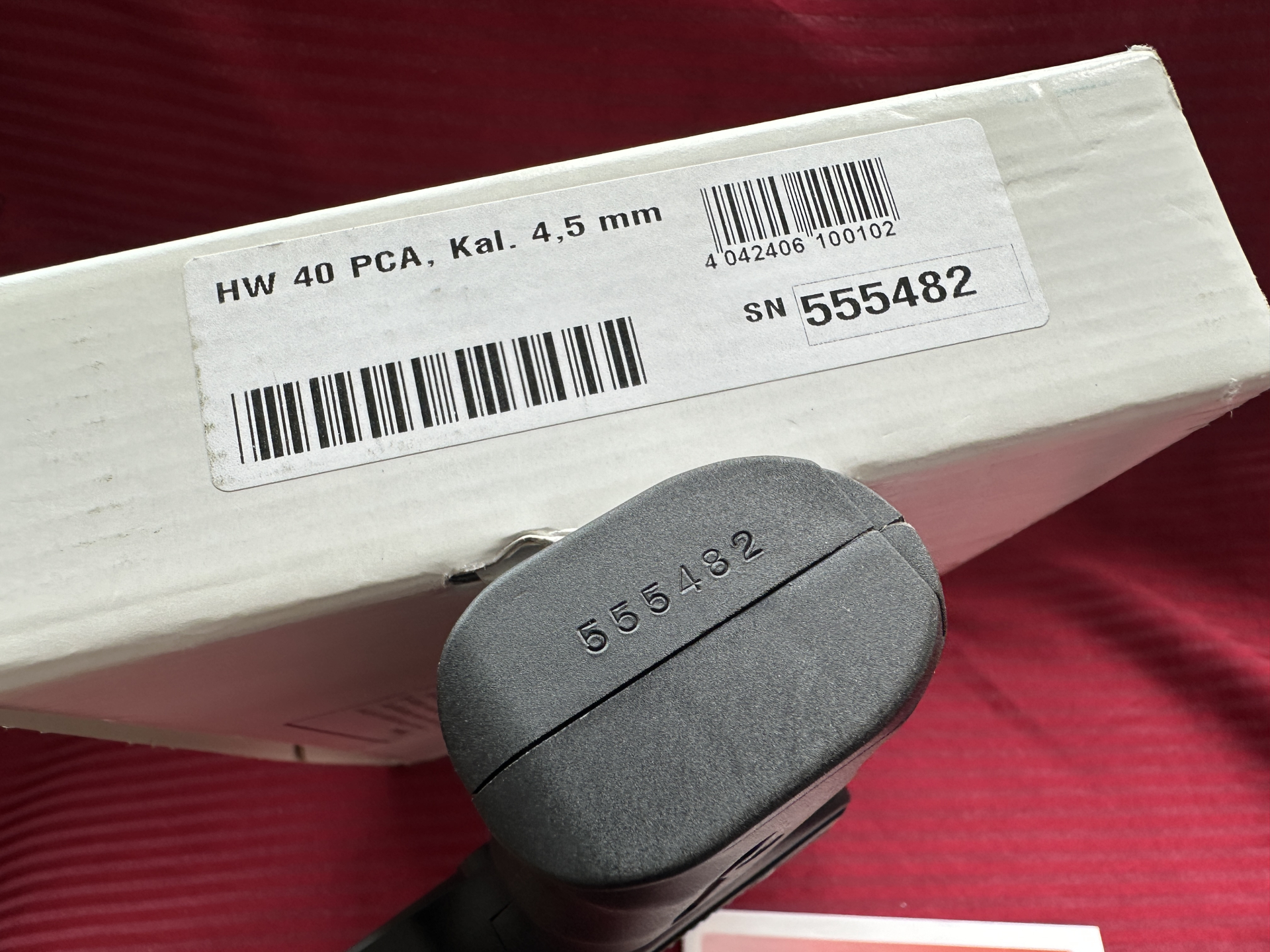 ==>Sehr präzise Weihrauch HW40 -Cal.4.5 mm vorkomprimiert NEU /OVP aus Sammlung ! – Bild 3