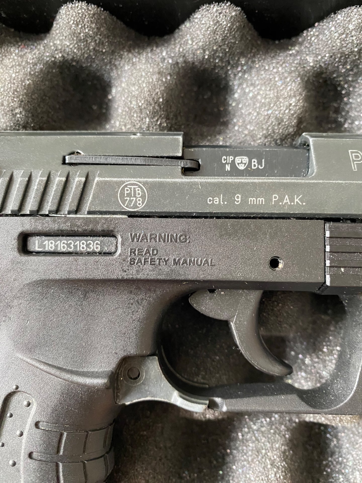Walther P22 P.A.K 9mm Schreckschuss mit Munition und Feuerwerk – Bild 5