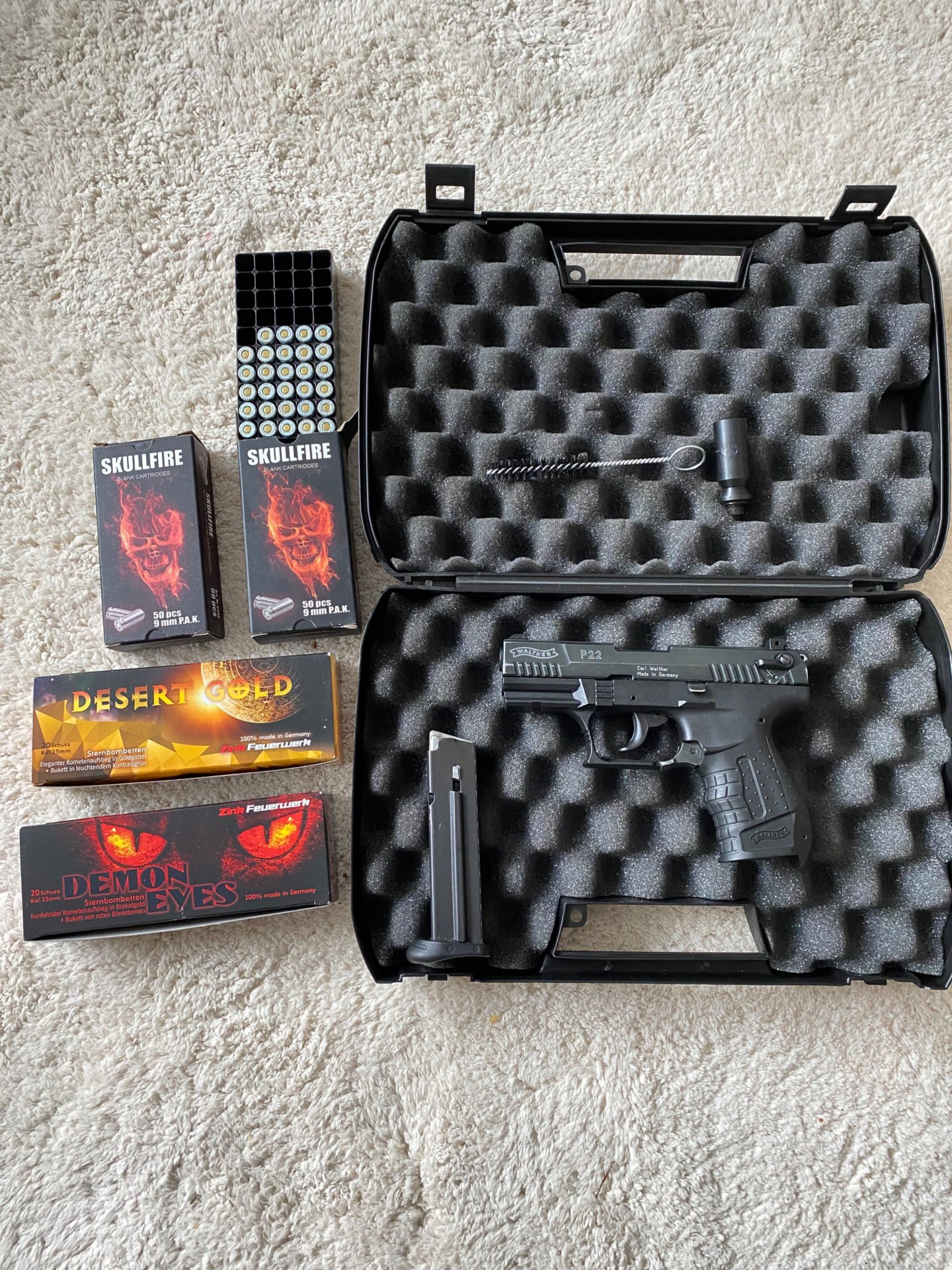 Walther P22 P.A.K 9mm Schreckschuss mit Munition und Feuerwerk – Bild 1