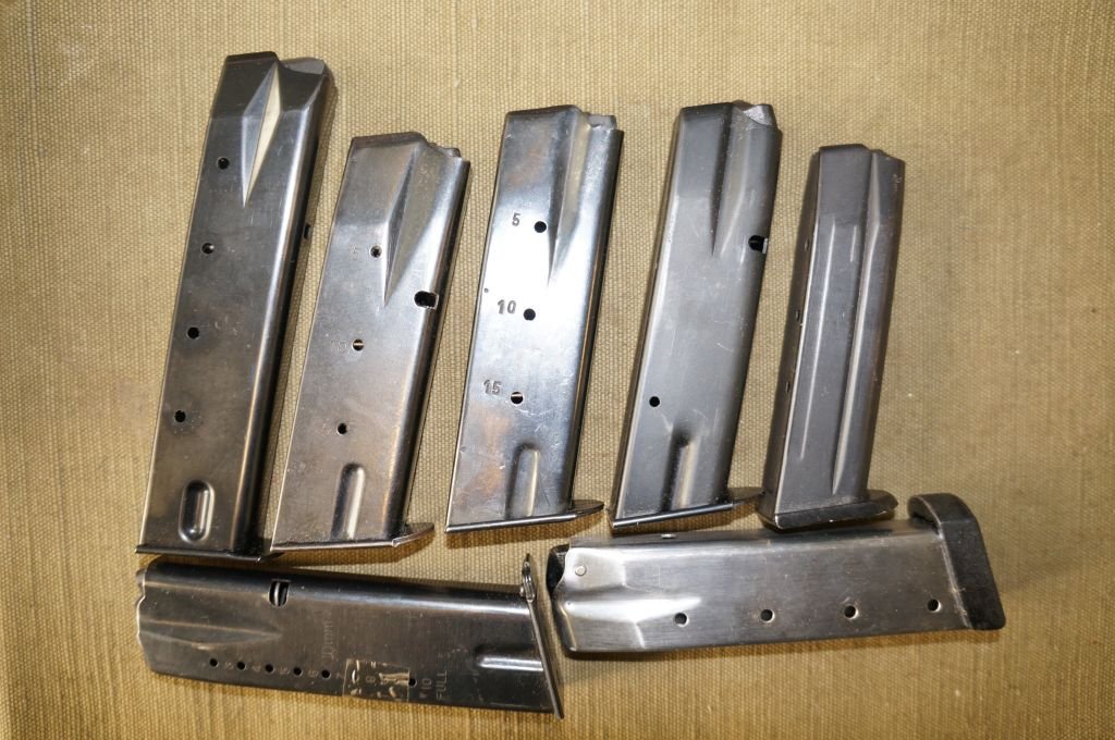 Konvolut ( 7 Stück) gebrauchte Magazine für Pistolen divers – Bild 1
