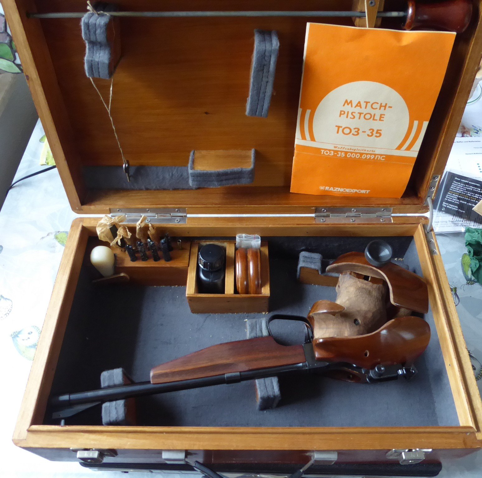 Freie Pistole, TOZ 35, .22 lr. im original Koffer – Bild 1