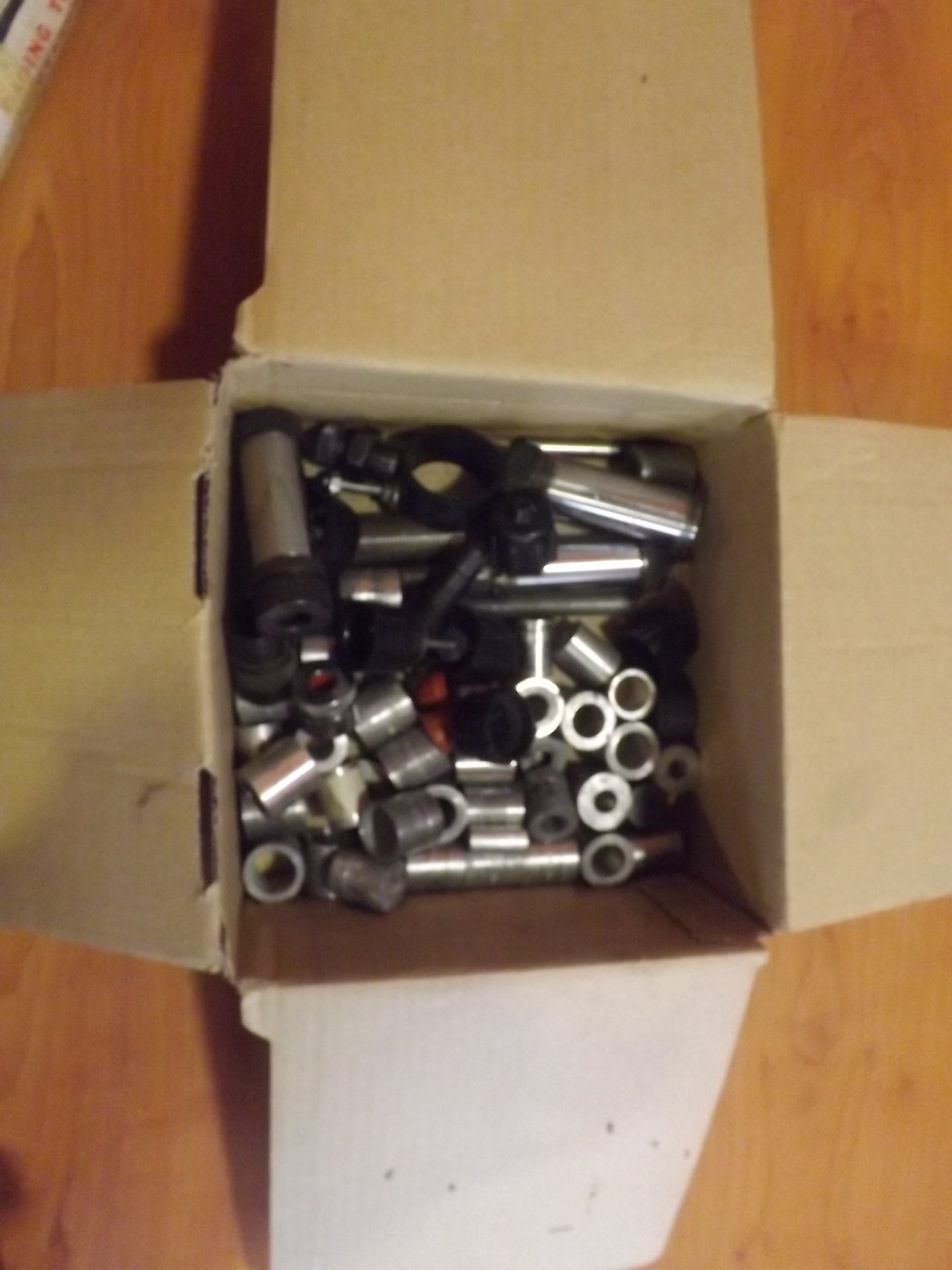 Pacific366 von Hornady 12er ohne Pulver und Schrotflaschen mit div.Zubehör – Bild 3
