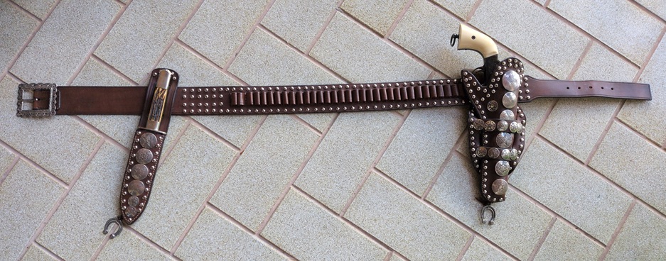 MUSEUMSREPLIK DES "GERONIMO GUN RIGS" VON WOLFGANG OIDTMANN PLUS BOWIE VON GERHARD HAATS – Bild 4
