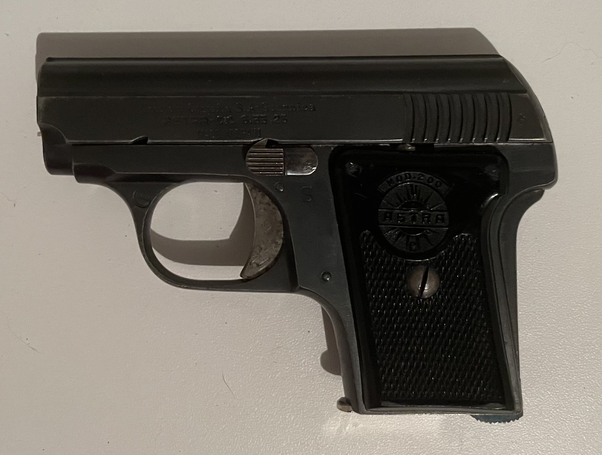 Astra Taschenpistole – Kaliber 6,35 mm Browning – Spanien – Bild 1