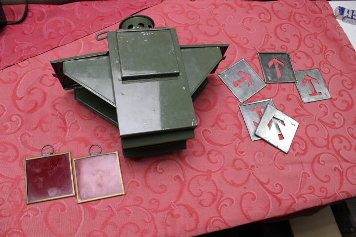 Militär Petroleum Bunker/Zelt Lampe mit viel Zubehör. – Bild 1