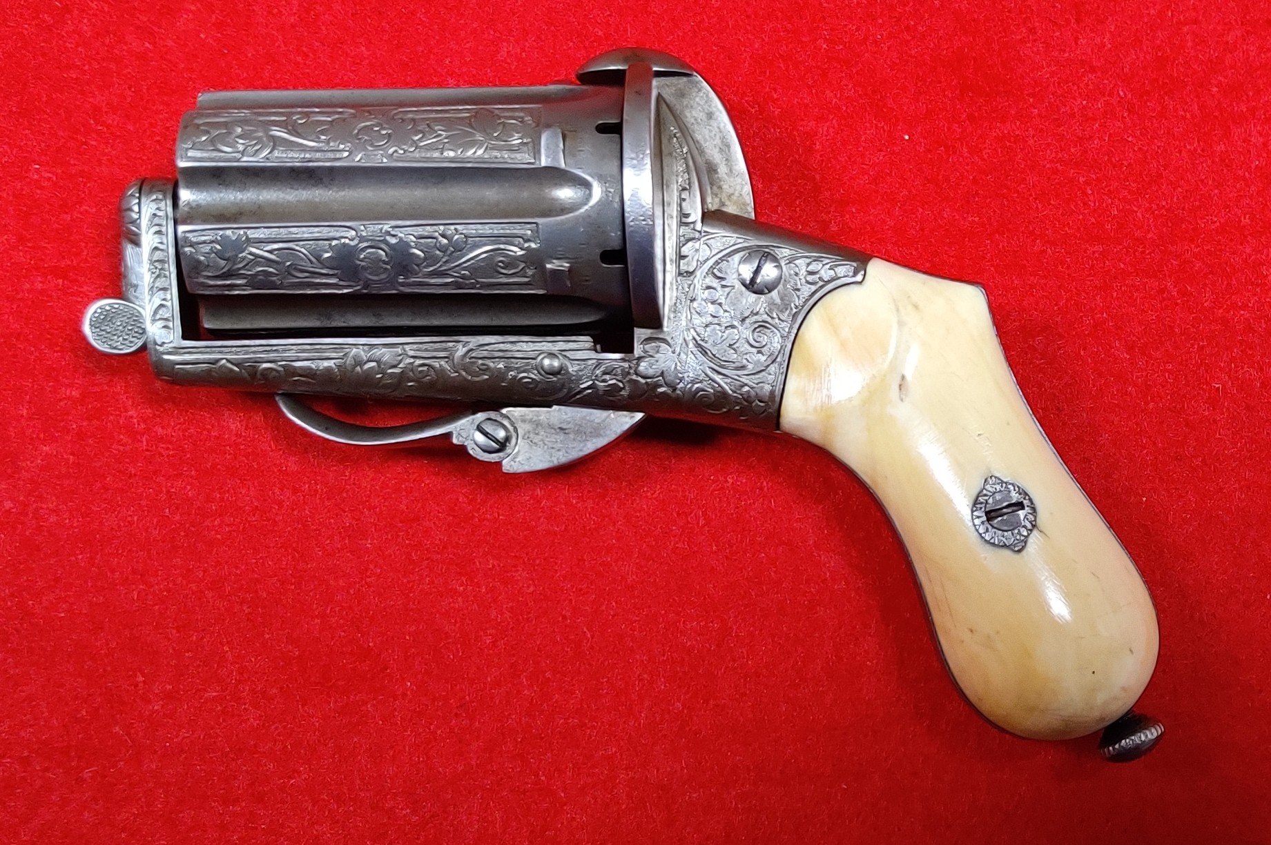 Antiquarischer Bündel-Revolver, Pepperbox, belgisch, für Lefaucheux-Patronen mit vmtl. Elfenbeingrif – Bild 2