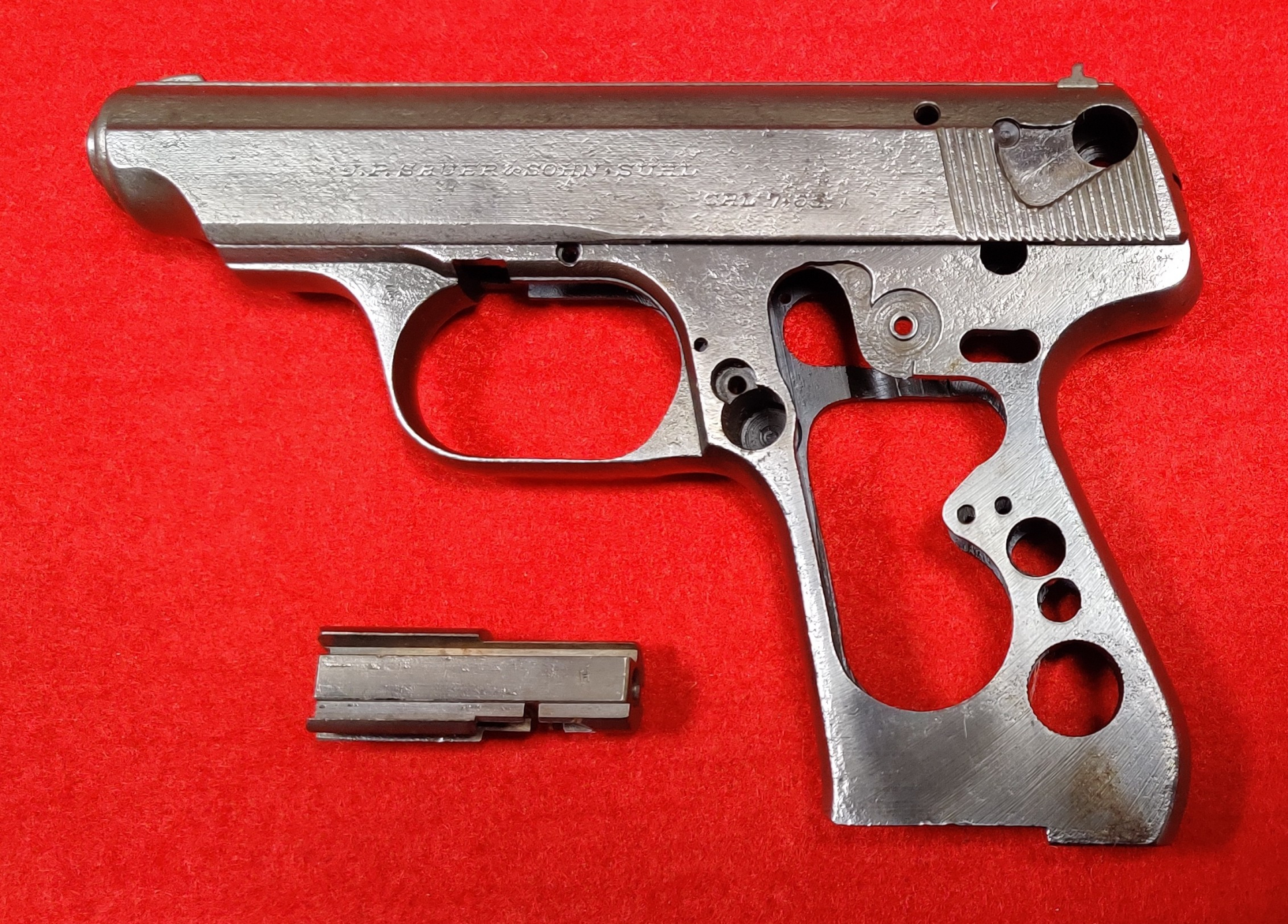 Pistole Sauer & Sohn Mod. 38, Kal. 7,65mm, Verschluß und Griffstück ohne Kleinteile, blank glasperlg – Bild 2
