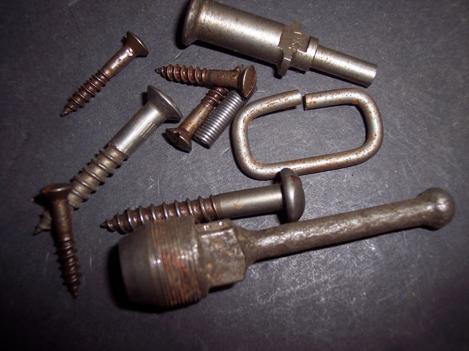 Konvolut 2 Sammlung Teile MP44 Sturmgewehr Mkb42 (MP40 38 P08 MG34 42) unbekannt Dachbodenfund – Bild 1