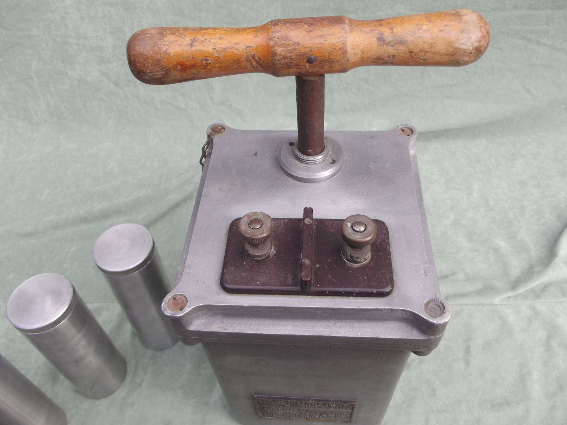 ''ZÜNDMASCHINE'' – Bild 3