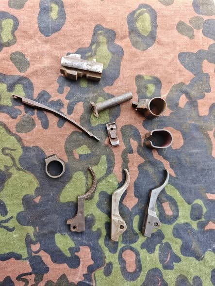 Mosin-Nagant, Nagant Revolver, MG34 und Mauser K98 – Ersatzteile, kein Mp40, stg44, K98, – Bild 1