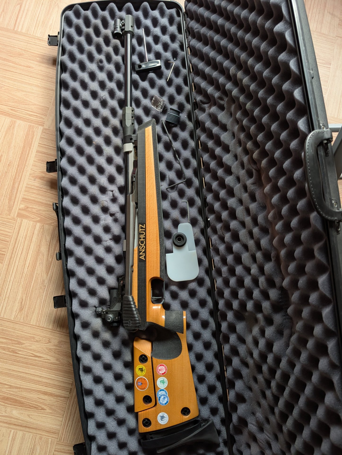 Anschütz Super Air 2002 Match-Luftgewehr Kal. 4,5mm (.177) F-Zeichen + Diopter & Koffer – Bild 1