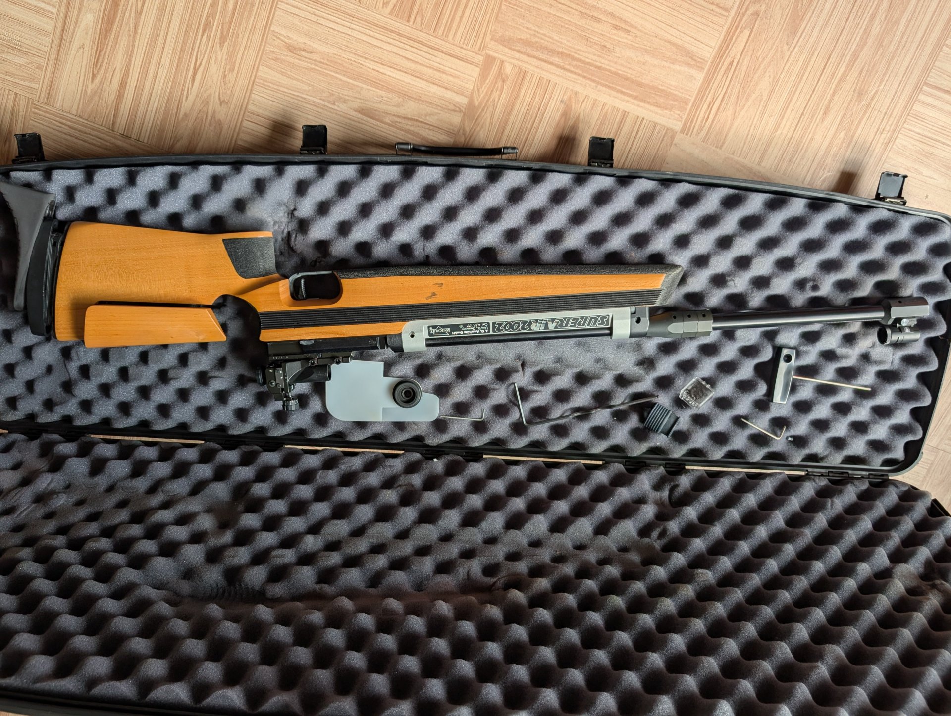 Anschütz Super Air 2002 Match-Luftgewehr Kal. 4,5mm (.177) F-Zeichen + Diopter & Koffer – Bild 2