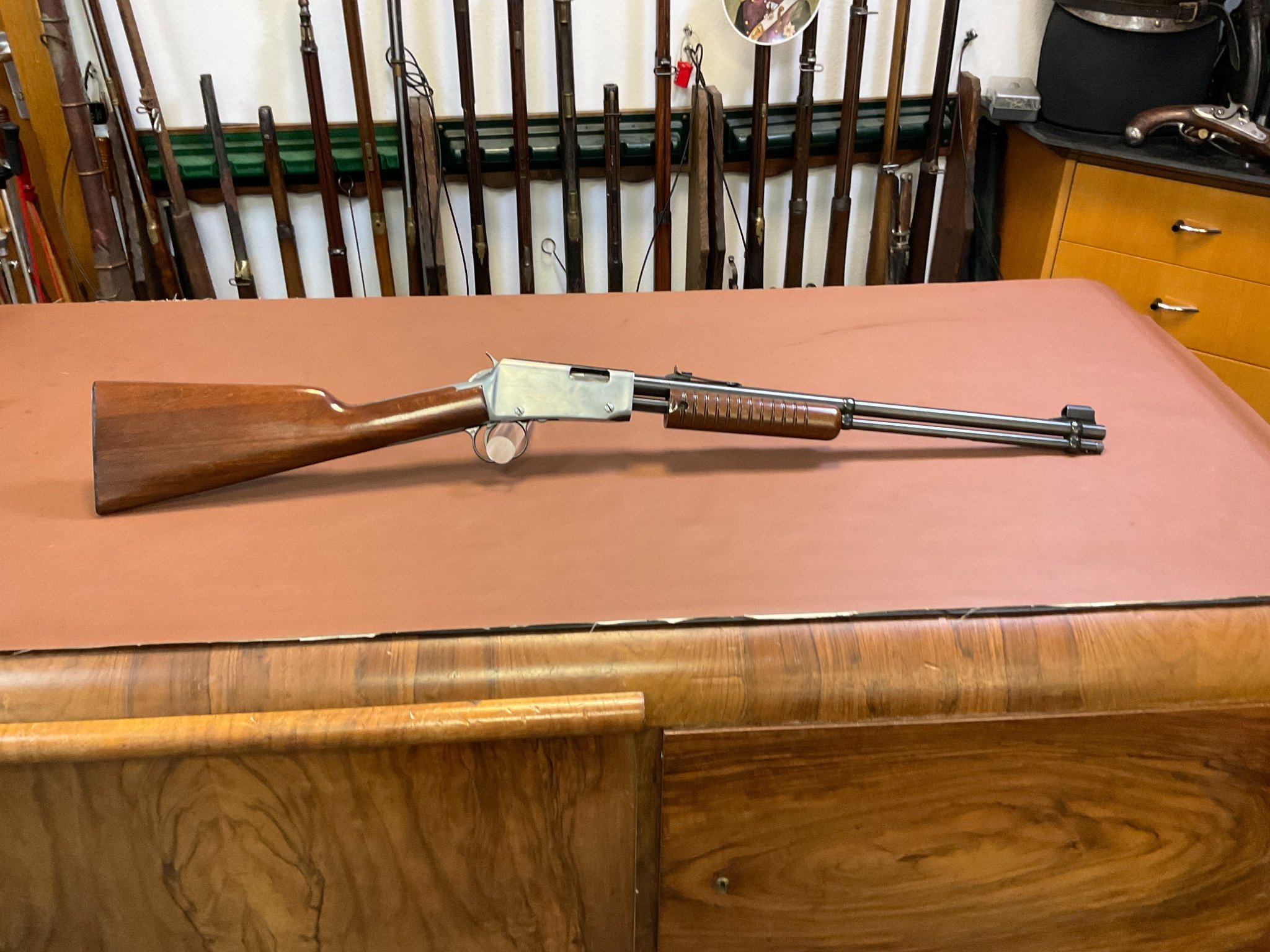 Pumpgun Repetierbüchse Erma Modell EG 72 im Kaliber .22lr SNR 003448 – Bild 2