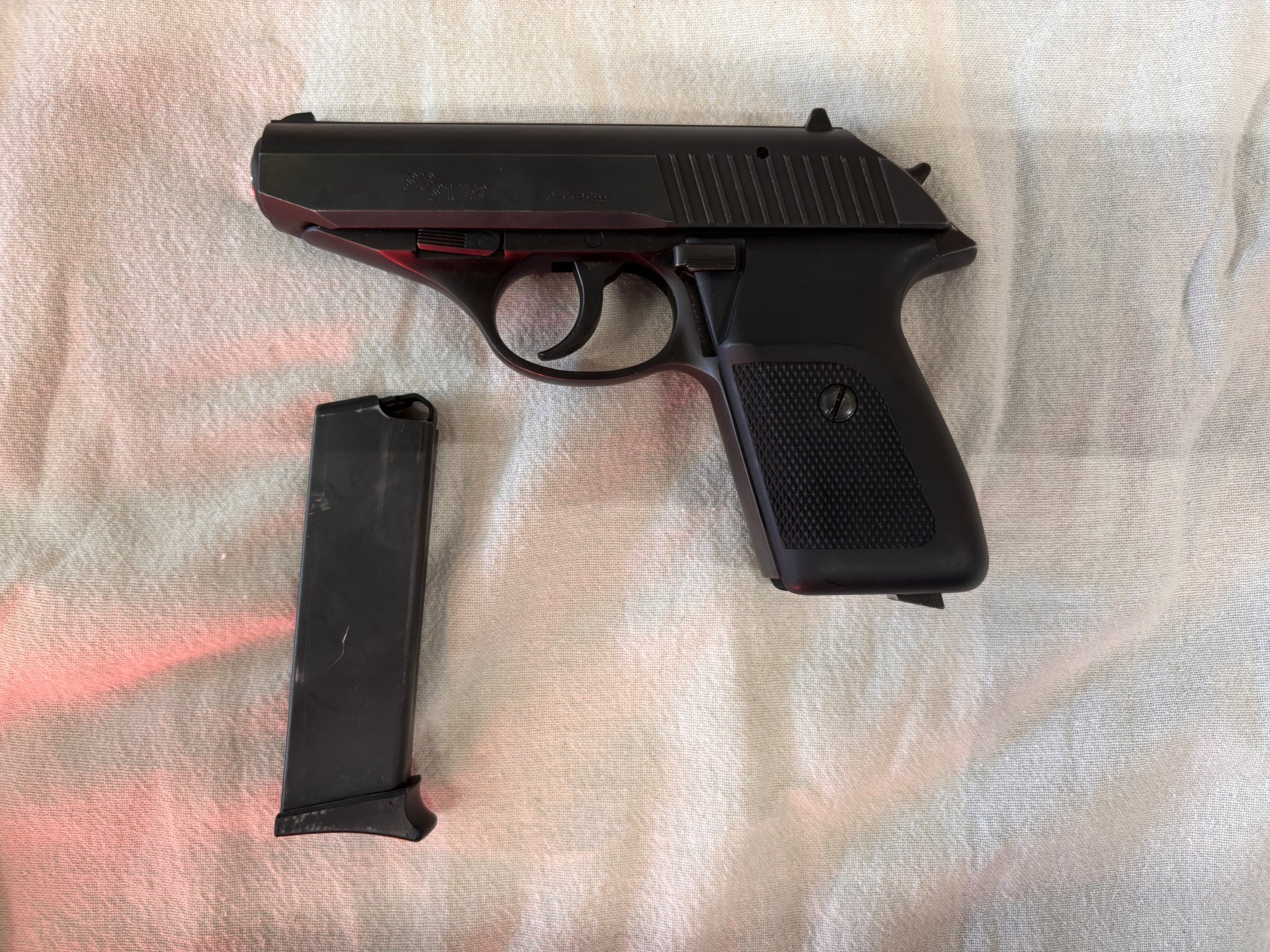 Sig Sauer P230 – Bild 3
