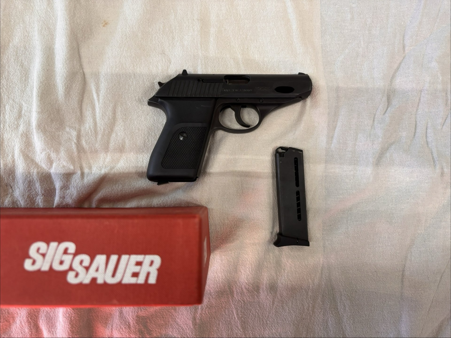 Sig Sauer P230 – Bild 1